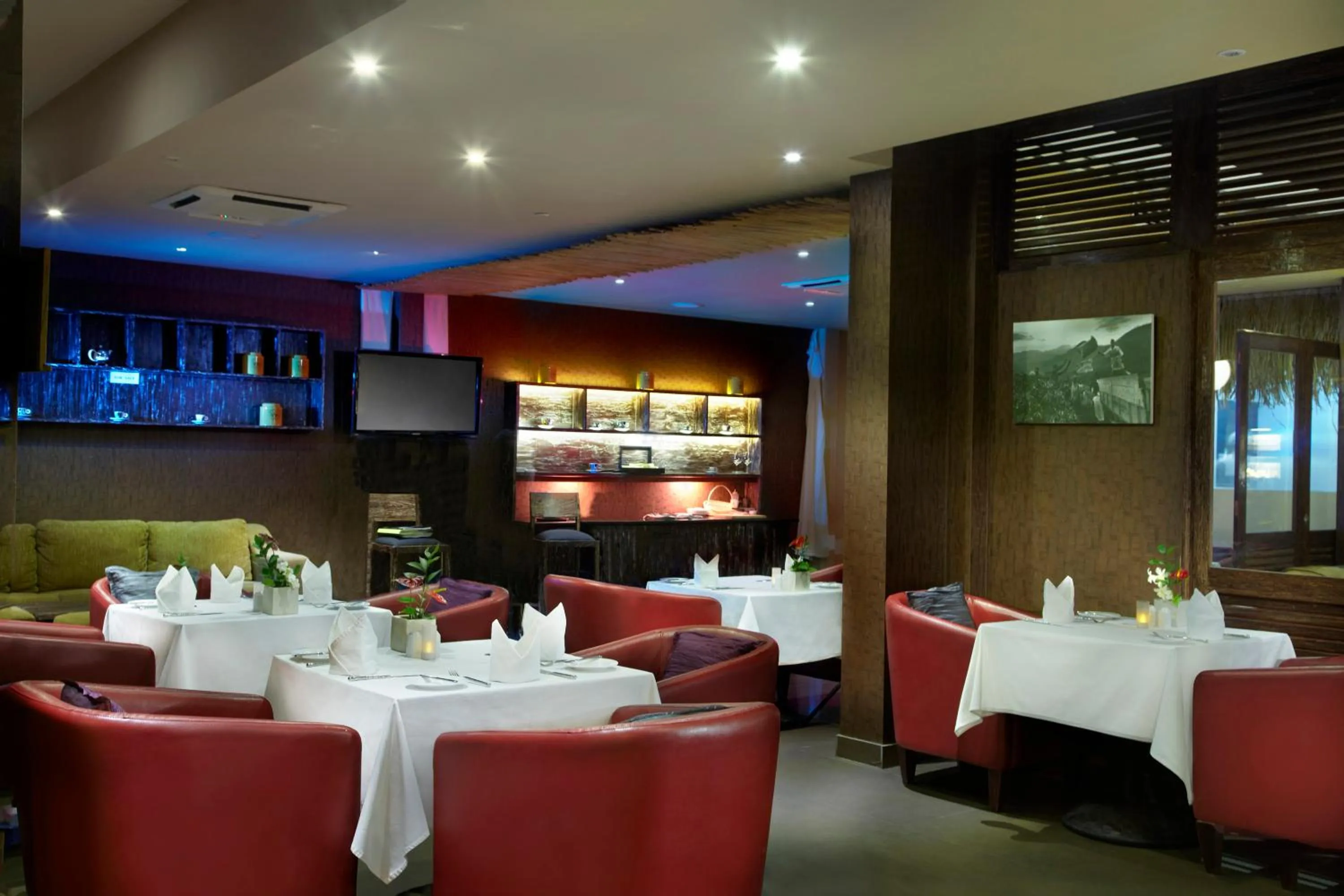 Restaurant/places to eat in Kupu Kupu Jimbaran Beach Hotel & Spa by L’Occitane