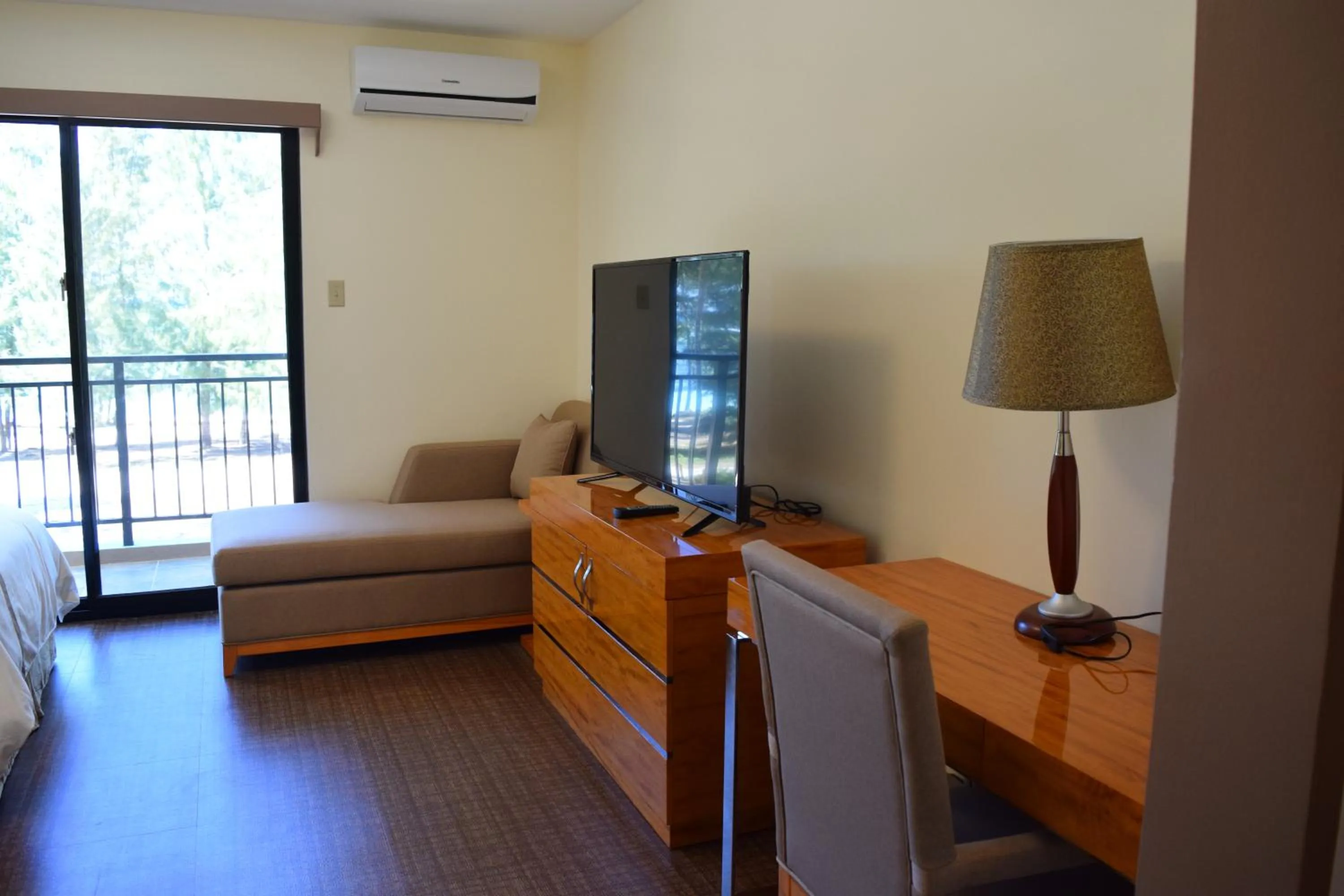 TV and multimedia in Saipan Beach Hotel