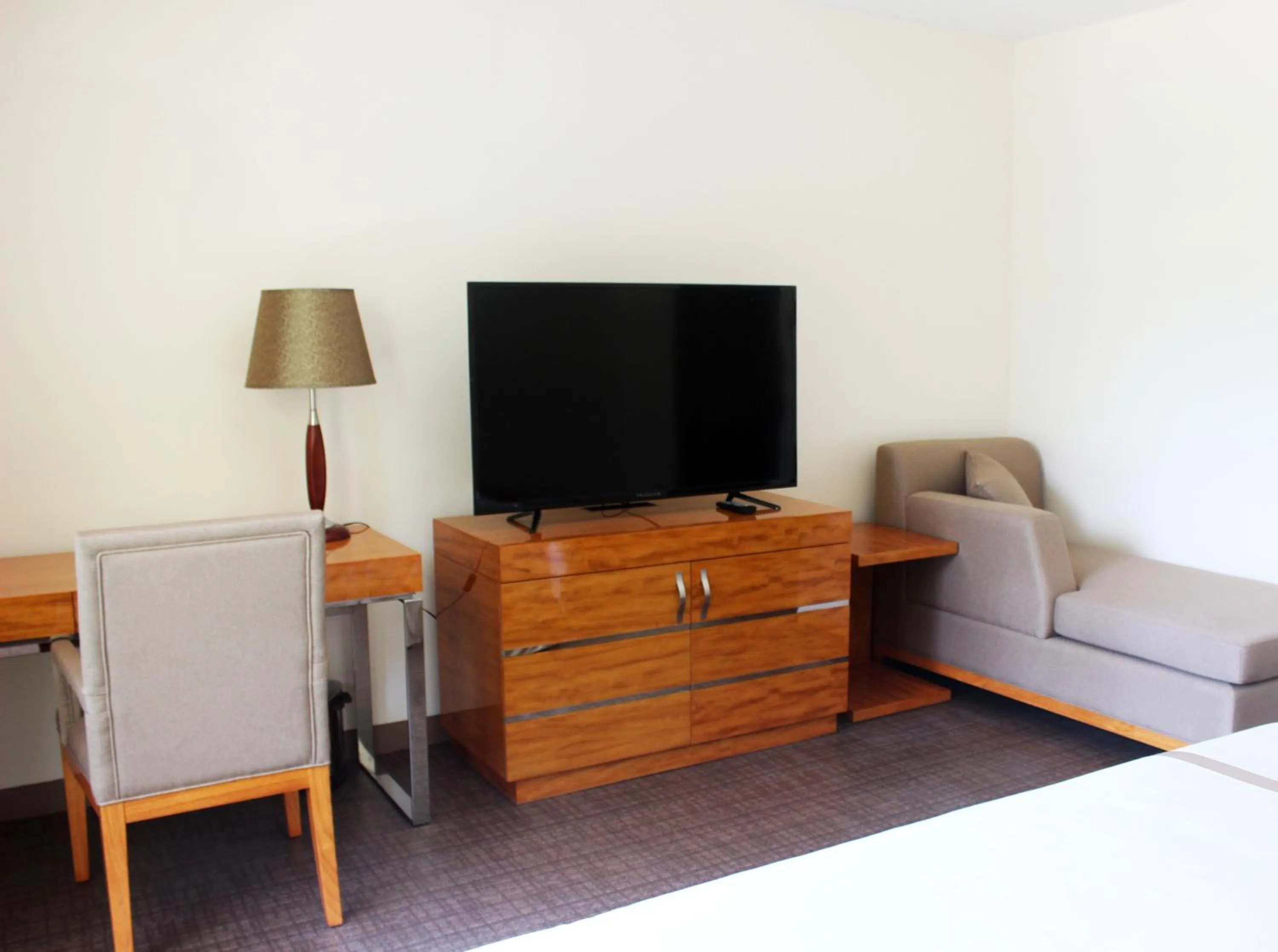 TV and multimedia in Saipan Beach Hotel