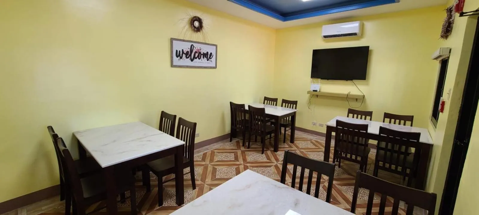 Restaurant/places to eat in Saipan Beach Hotel