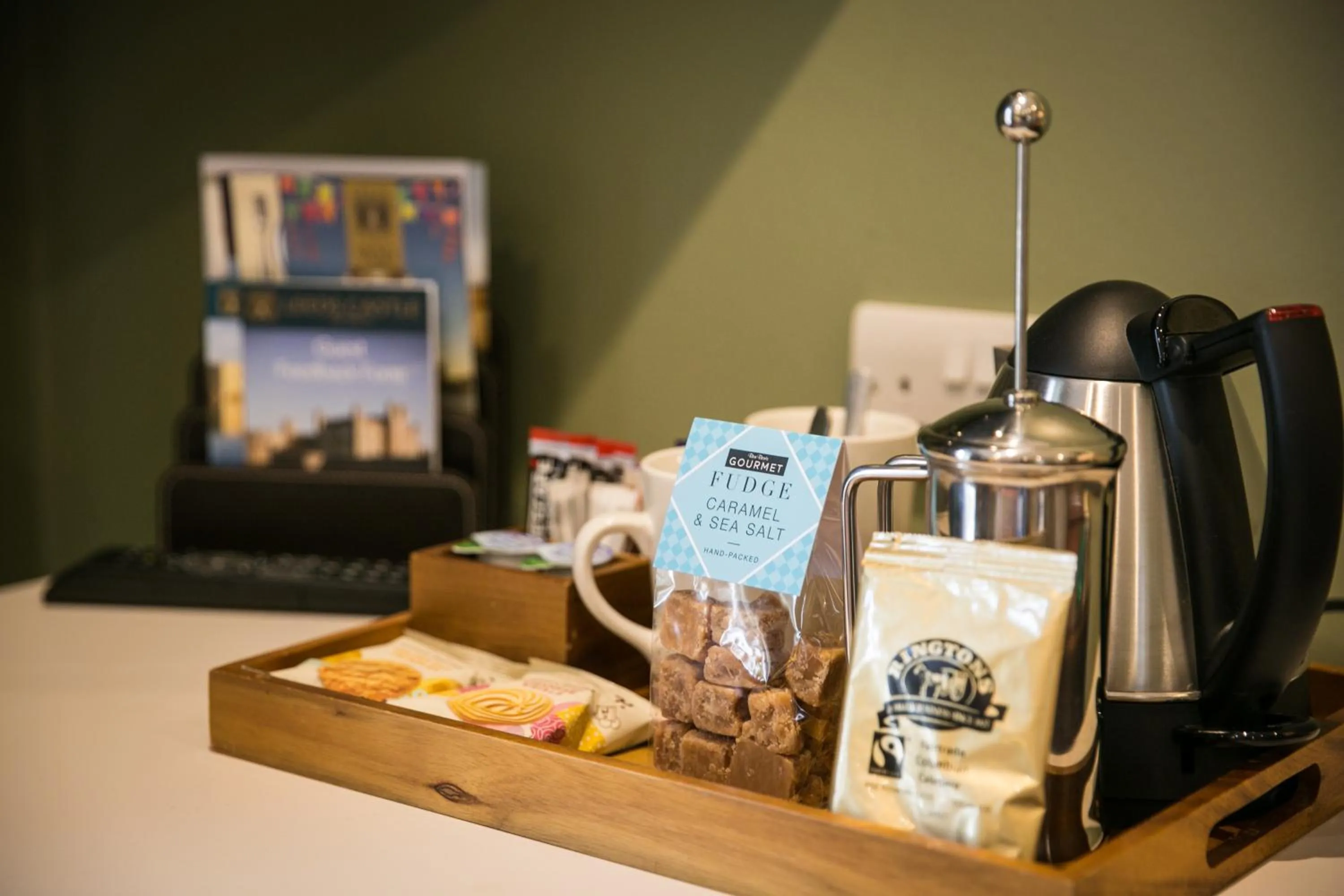 Coffee/tea facilities in Leeds Castle Stable Courtyard Bed and Breakfast