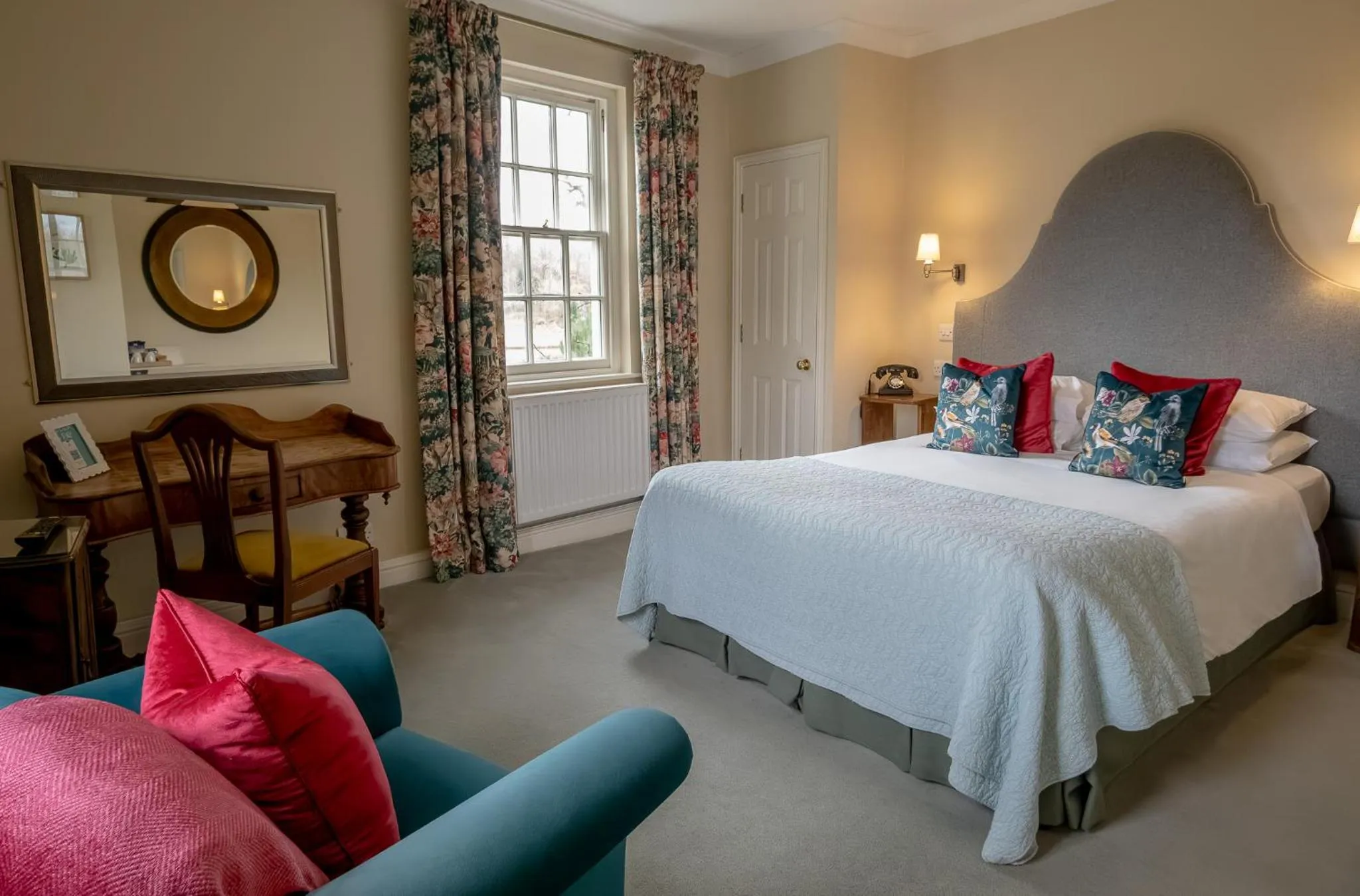 Bedroom, Bed in Leeds Castle Stable Courtyard Bed and Breakfast