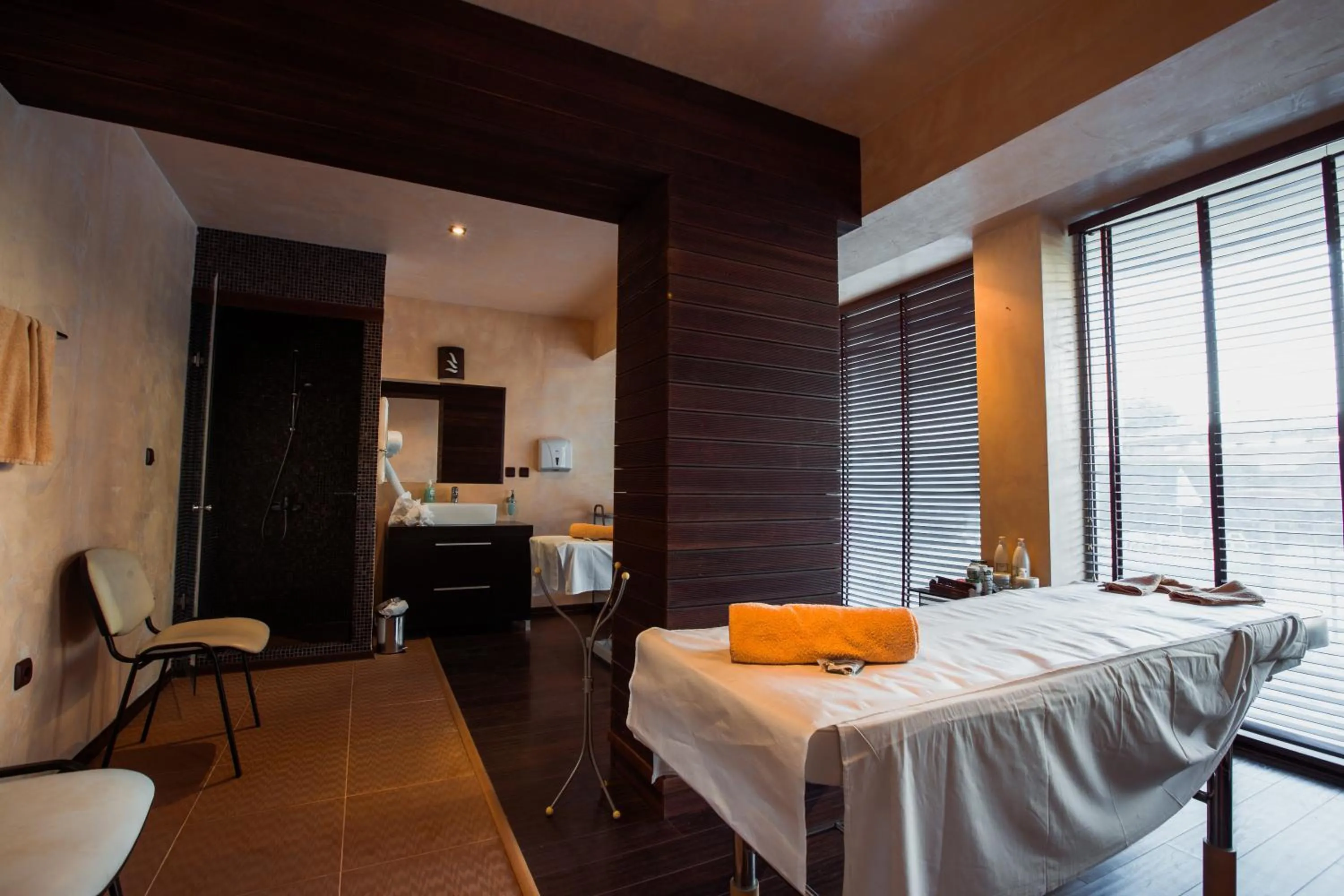 Massage, Bed in Aparthotel Marina Holiday Club - All Inclusive & Free Parking