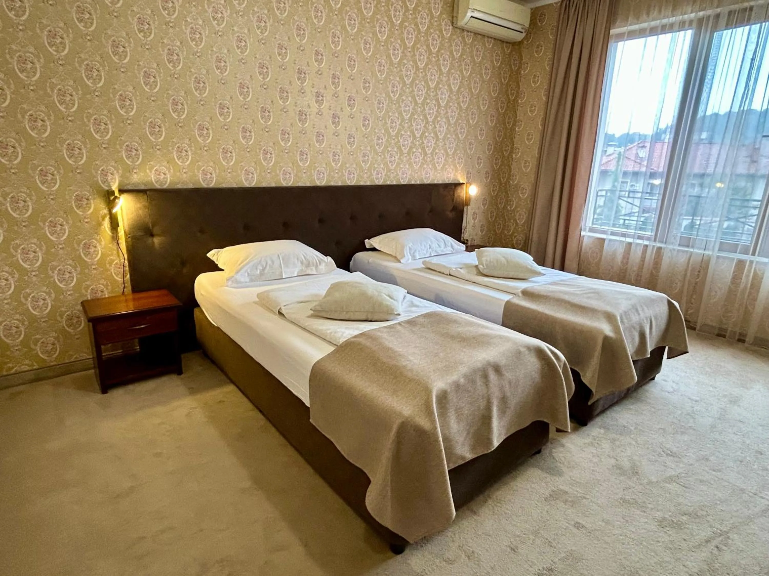 Bed in Chateau Montagne Hotel Troyan