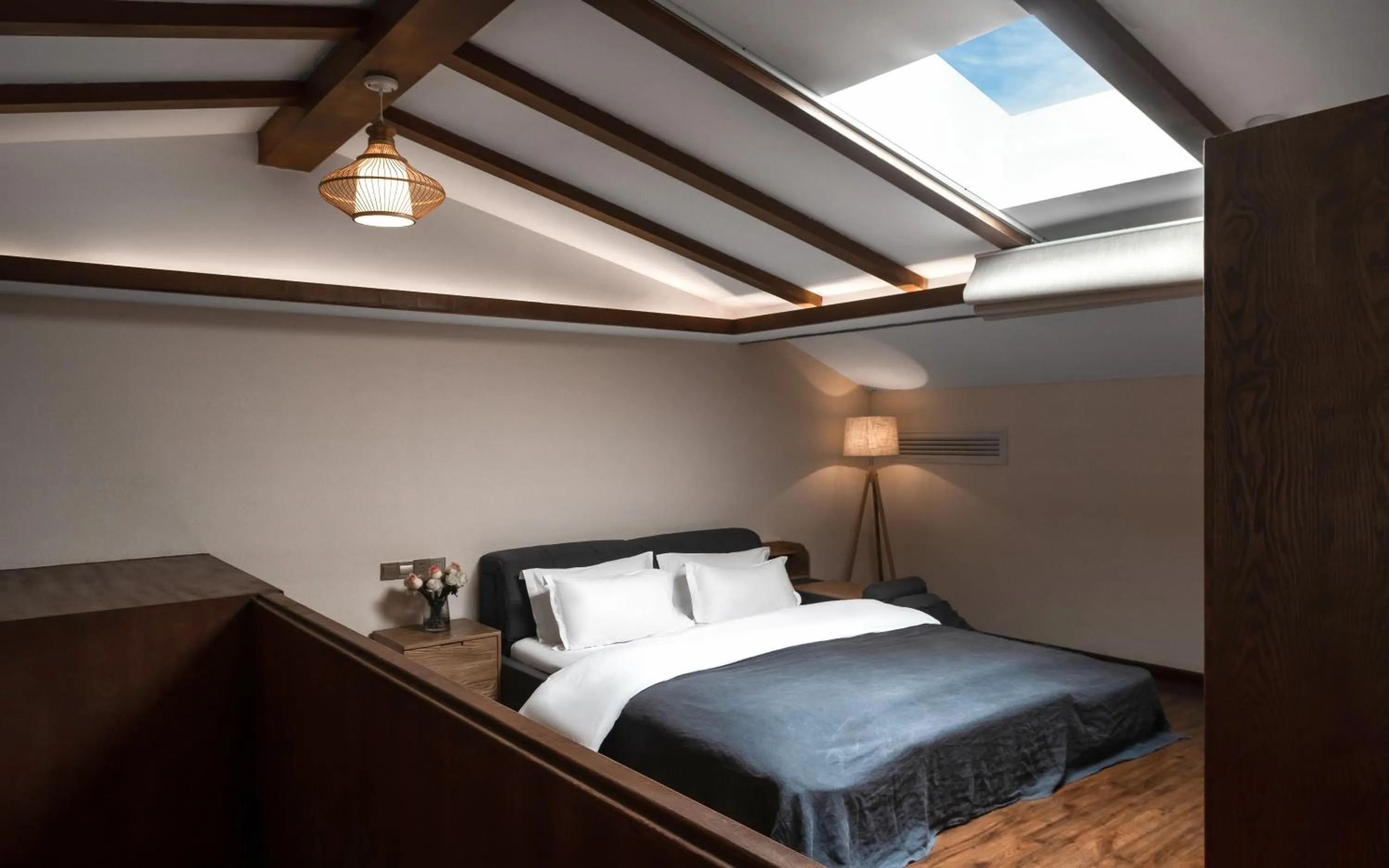 Bed in Lijiang Gemmer Hotel