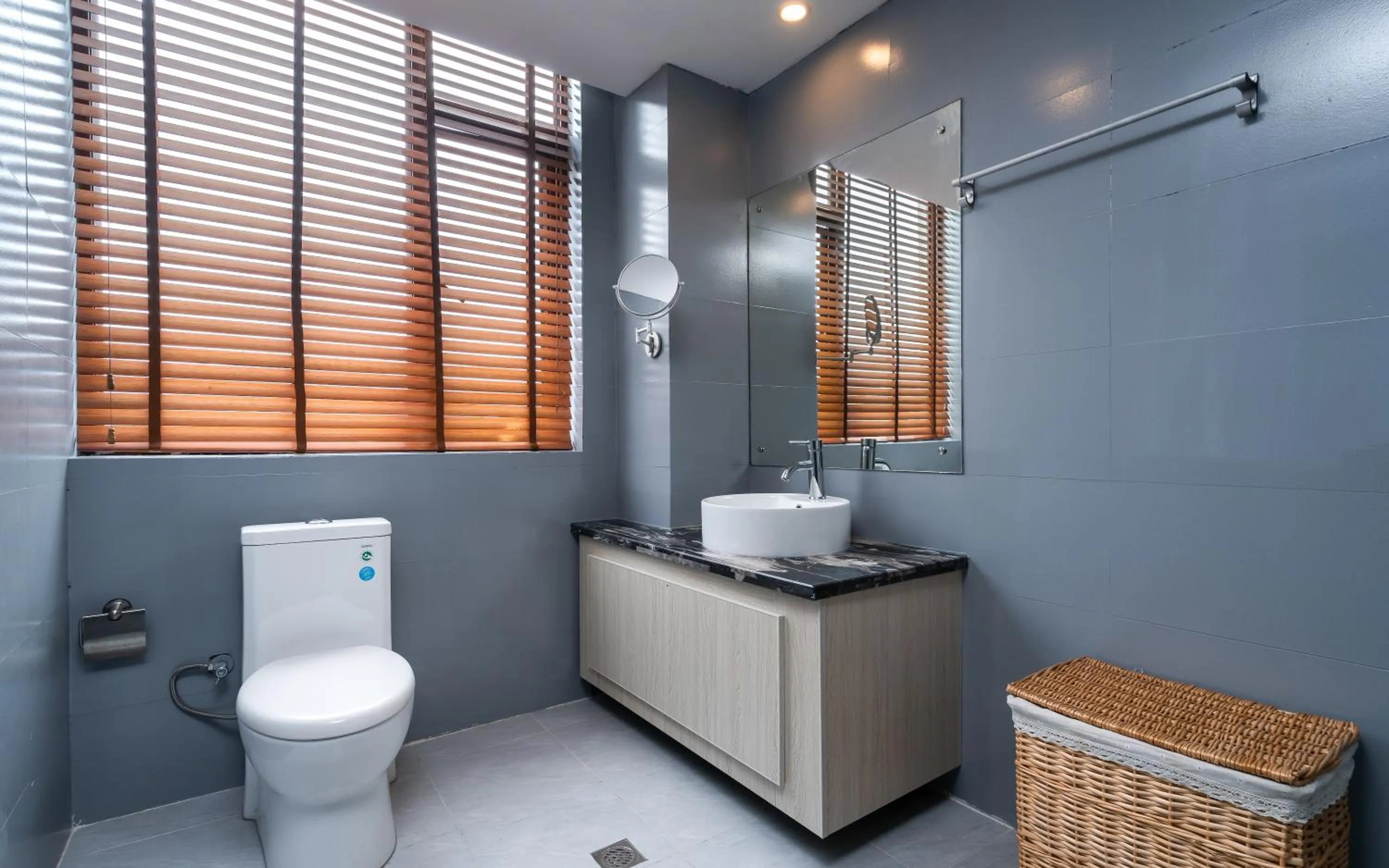 Toilet in Lijiang Gemmer Hotel