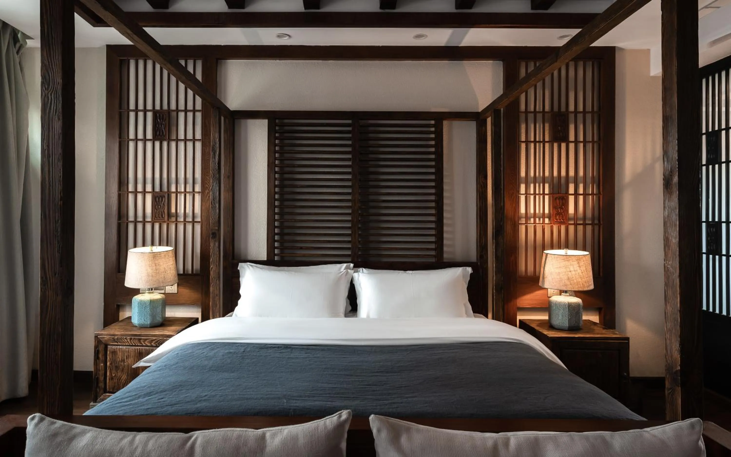 Bed in Lijiang Gemmer Hotel