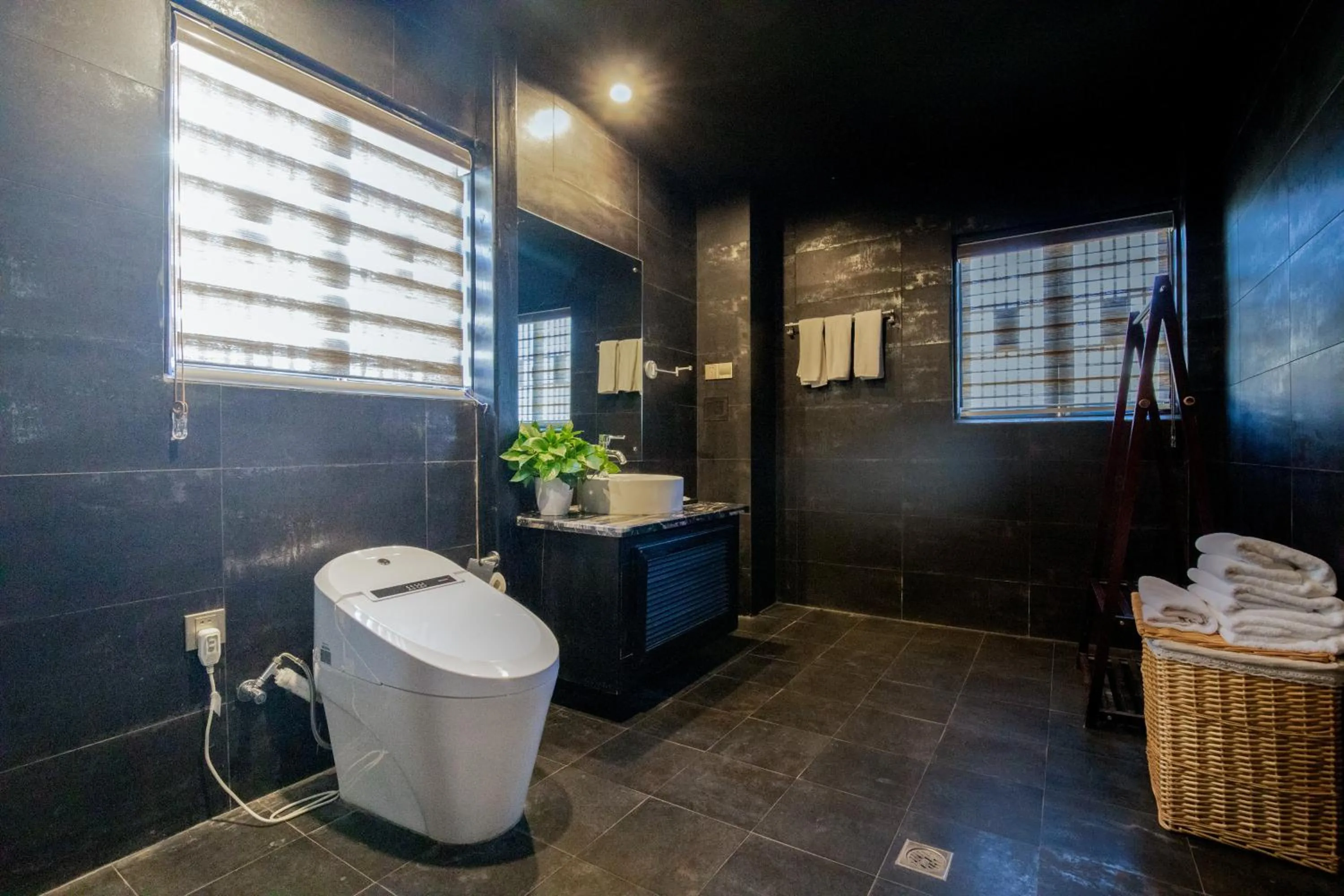 Toilet in Lijiang Gemmer Hotel