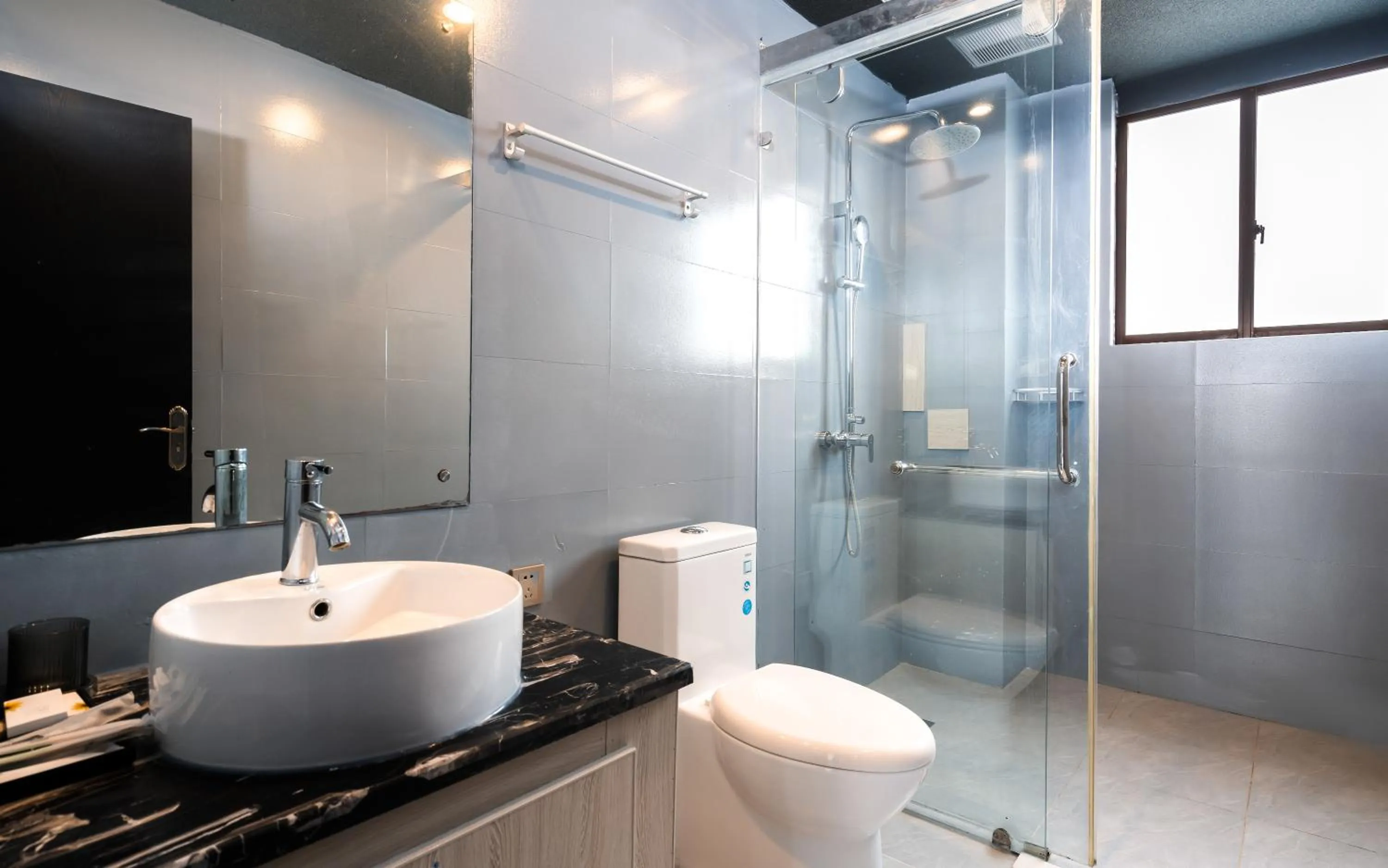 Toilet in Lijiang Gemmer Hotel