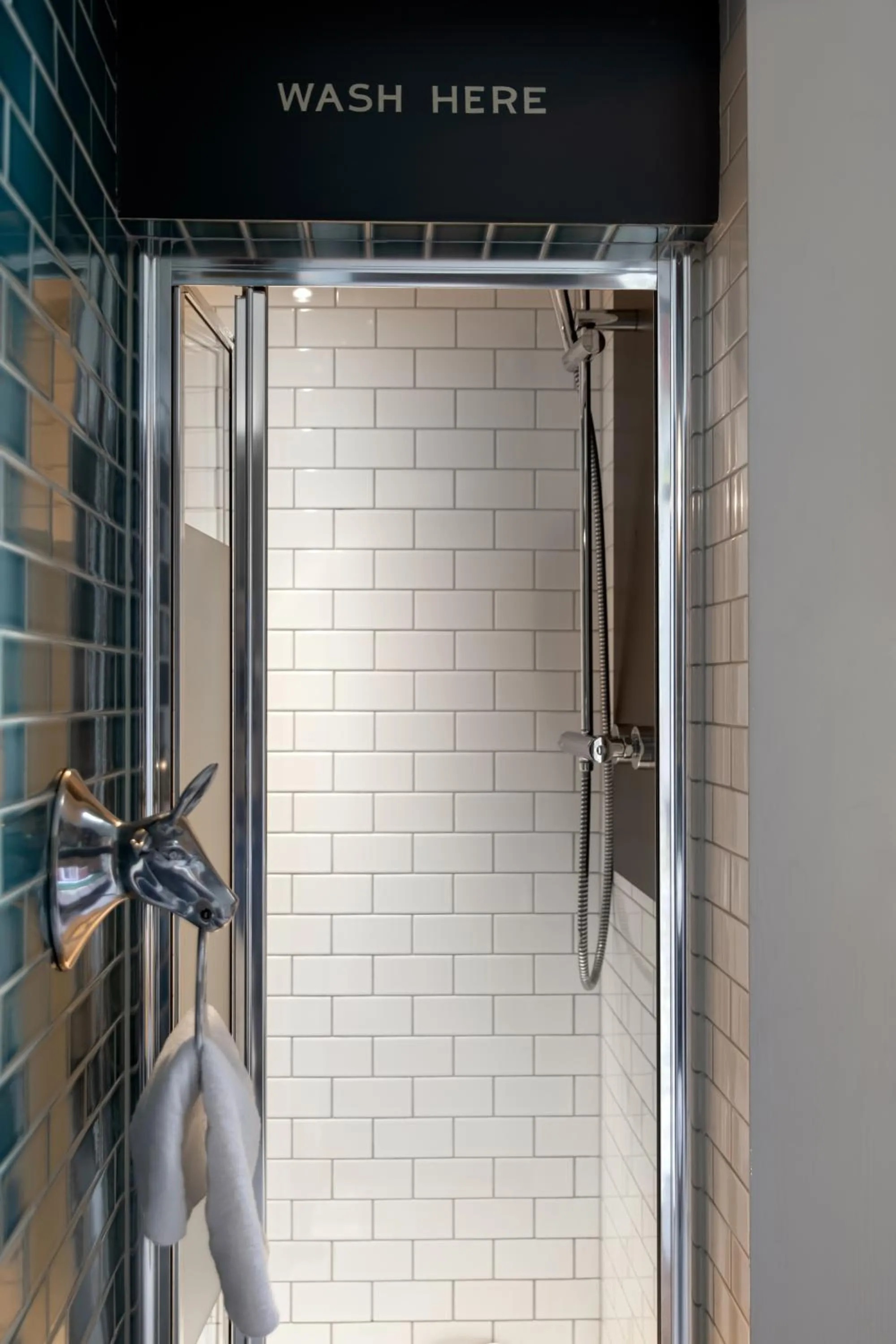 Shower in The Pilot Inn