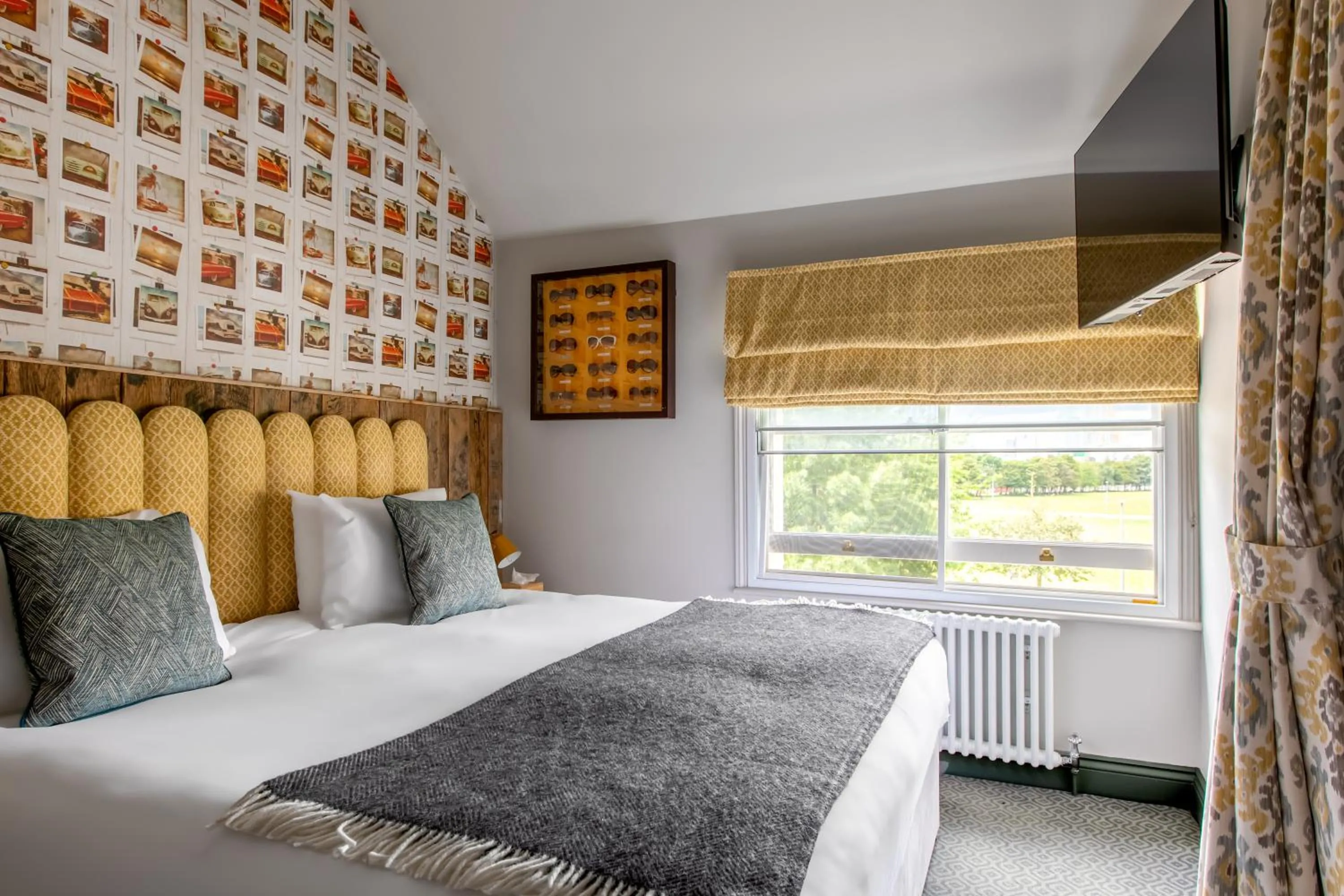 Bed in The Pilot Inn