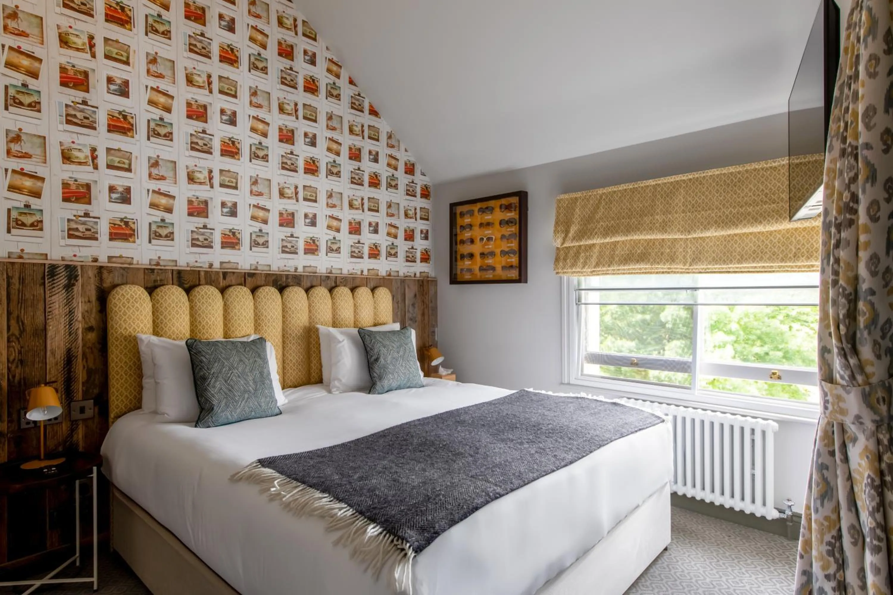 Photo of the whole room, Bed in The Pilot Inn