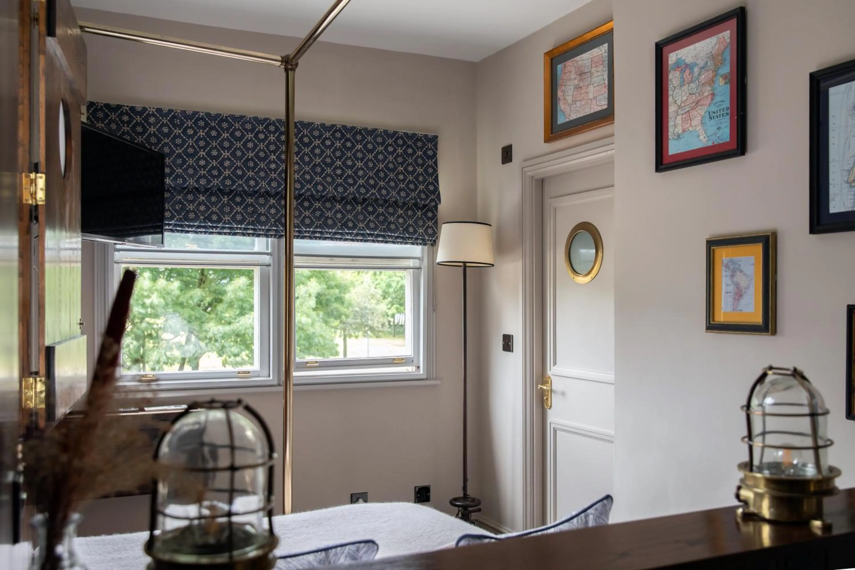 Bedroom, Bed in The Pilot Inn