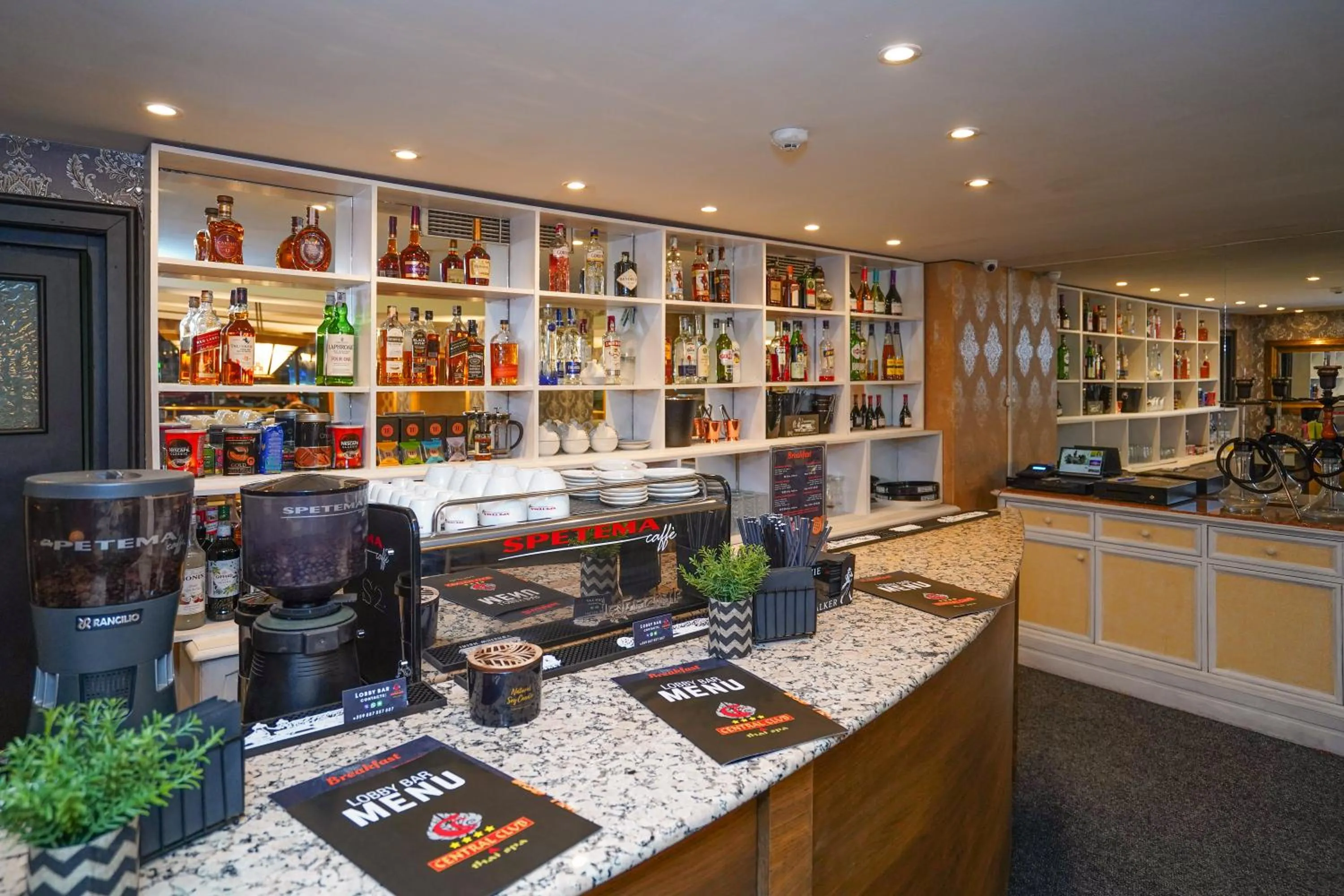 Restaurant/places to eat in Gloria Palace Hotel