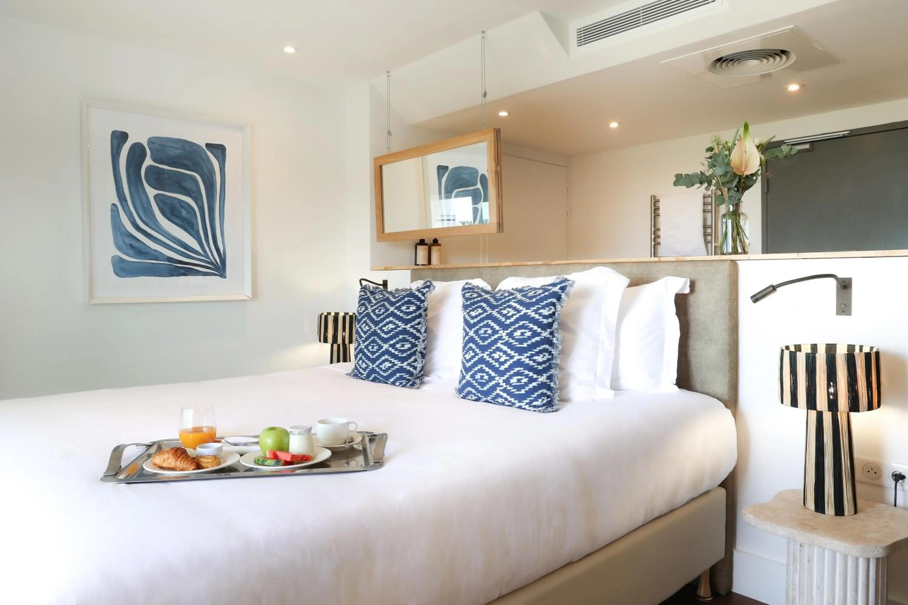 Bed in Hôtel & Spa Le Grand Large