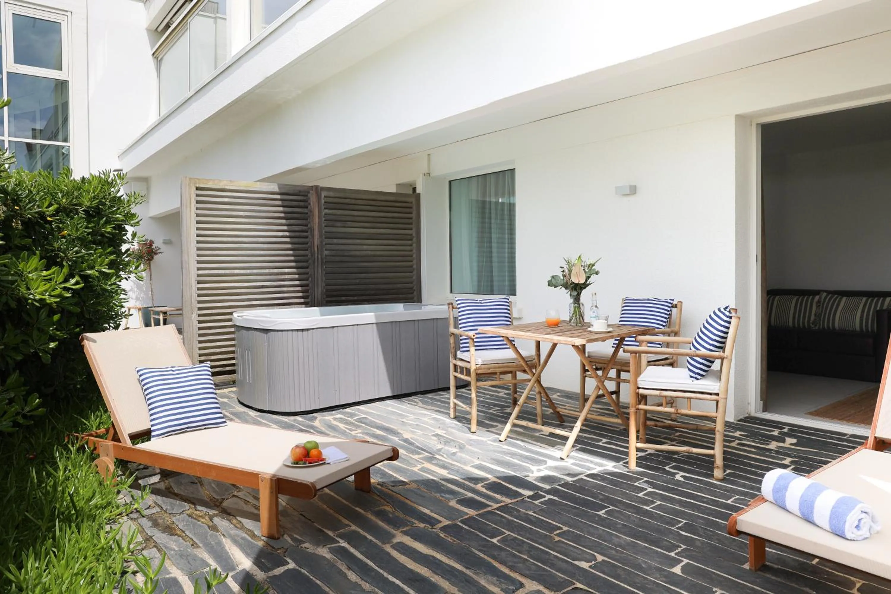 Patio in Hôtel & Spa Le Grand Large