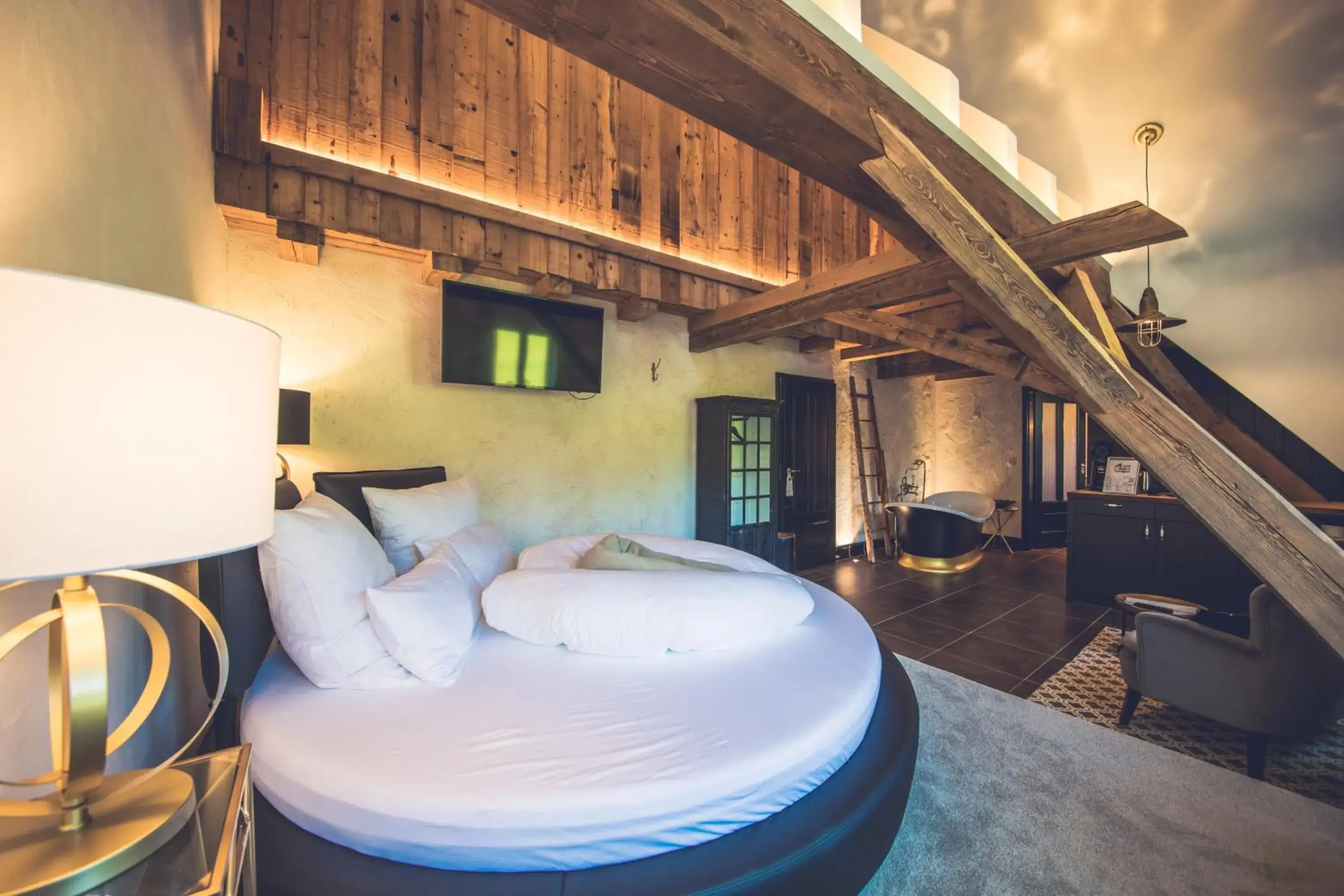 Deluxe Suite in die Säge Deluxe Suite in die Säge