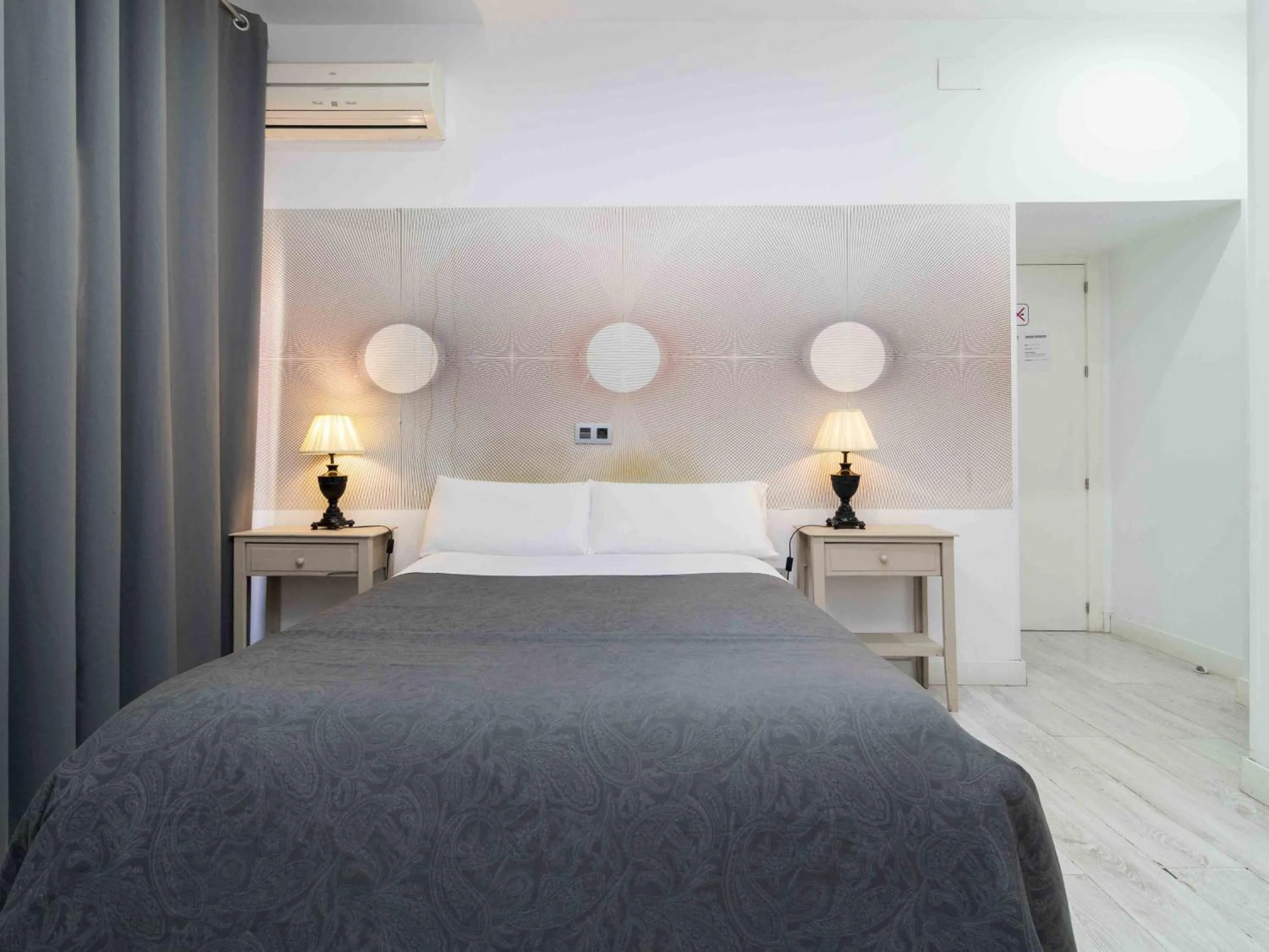 Bed in Hostal Foster