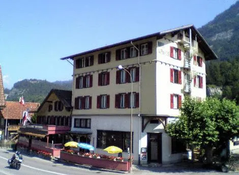Facade/entrance in Alpenrose