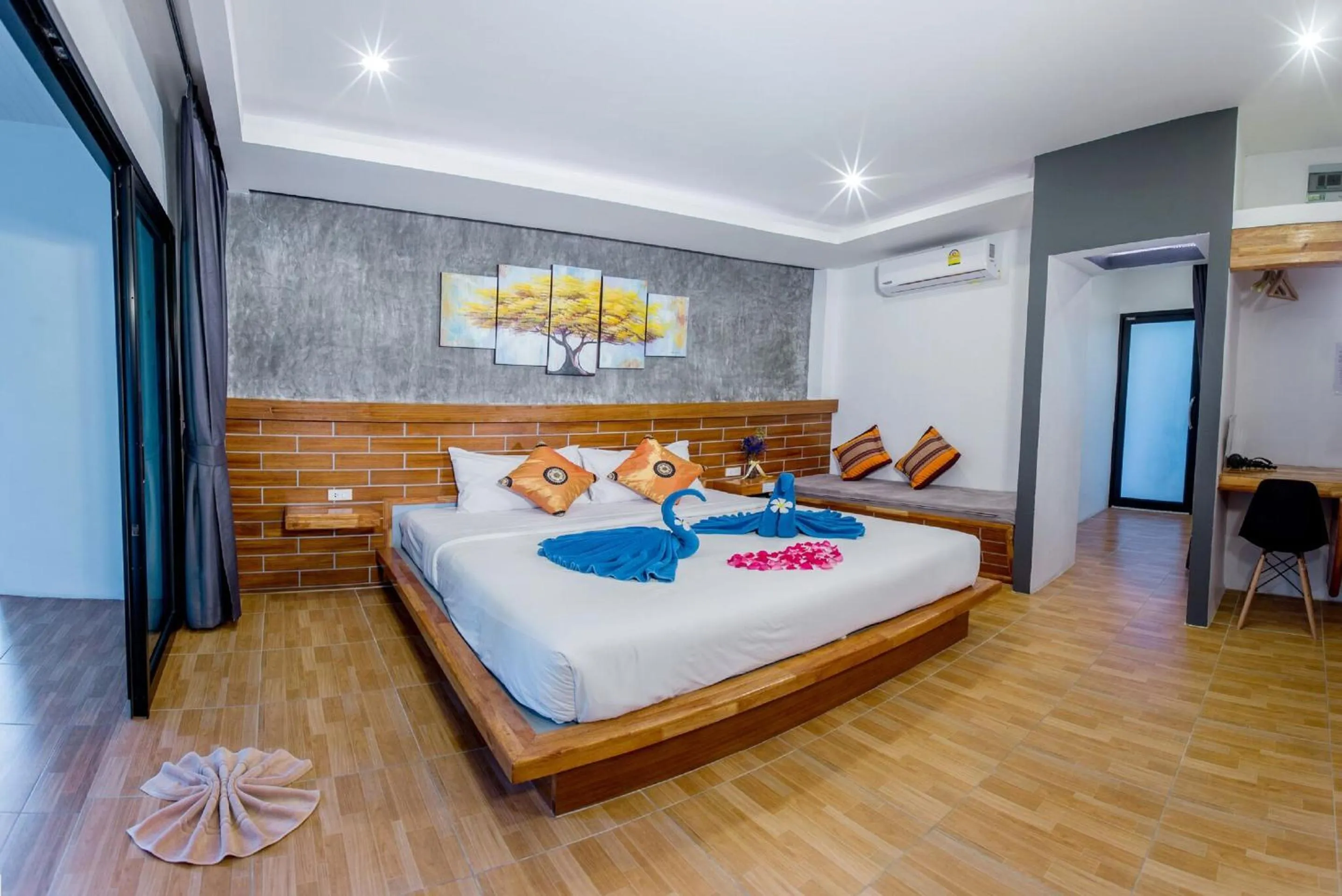 Bed in The Ozo Kohtao