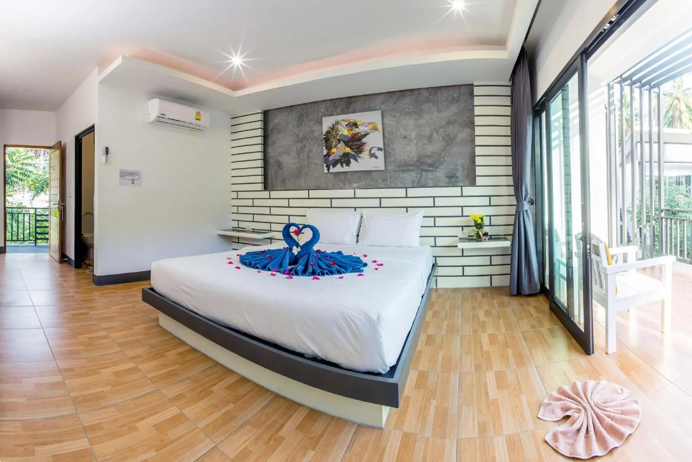 King Room with Pool View in The Ozo Kohtao King Room with Pool View in The Ozo Kohtao