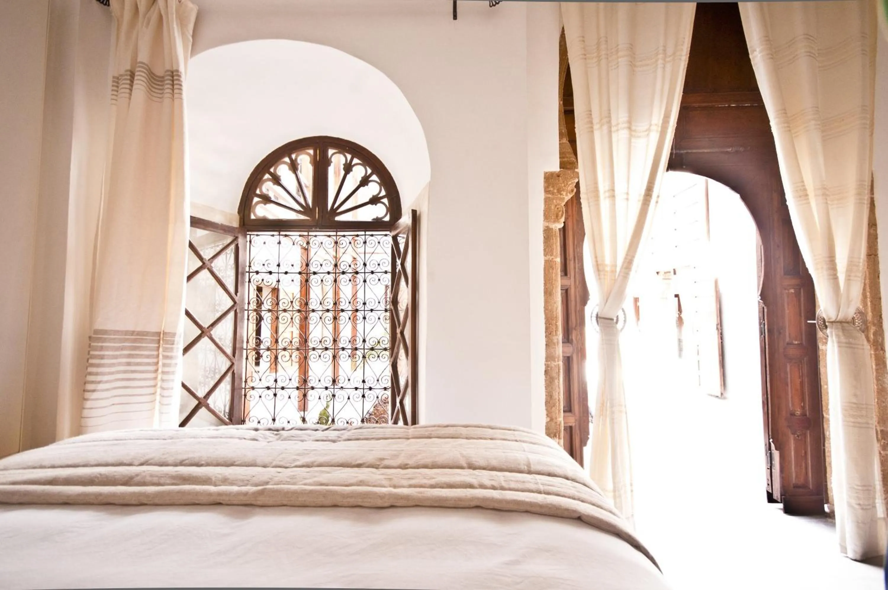 Bed in Riad El Maâti