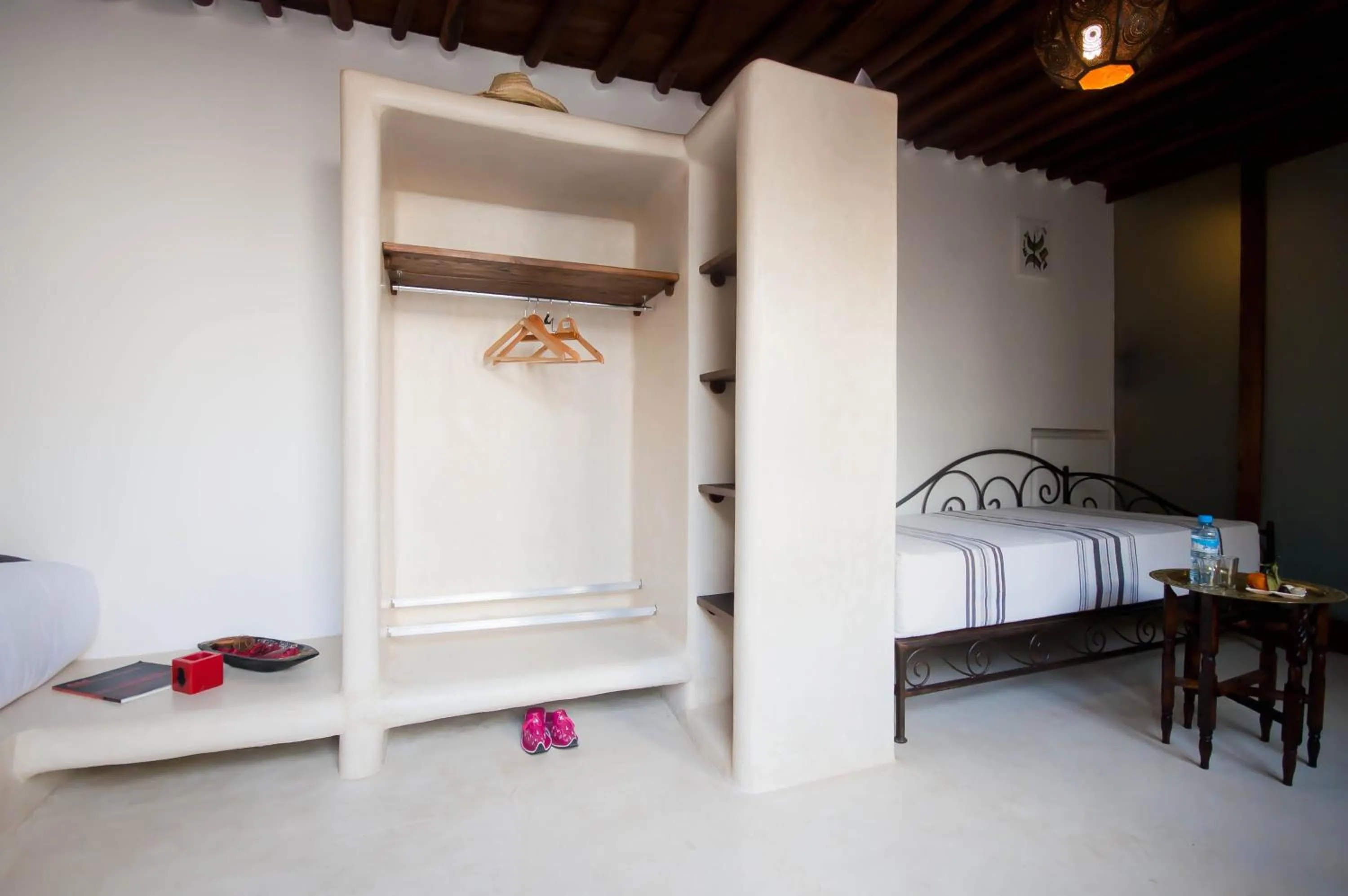 Photo of the whole room, Bed in Riad El Maâti