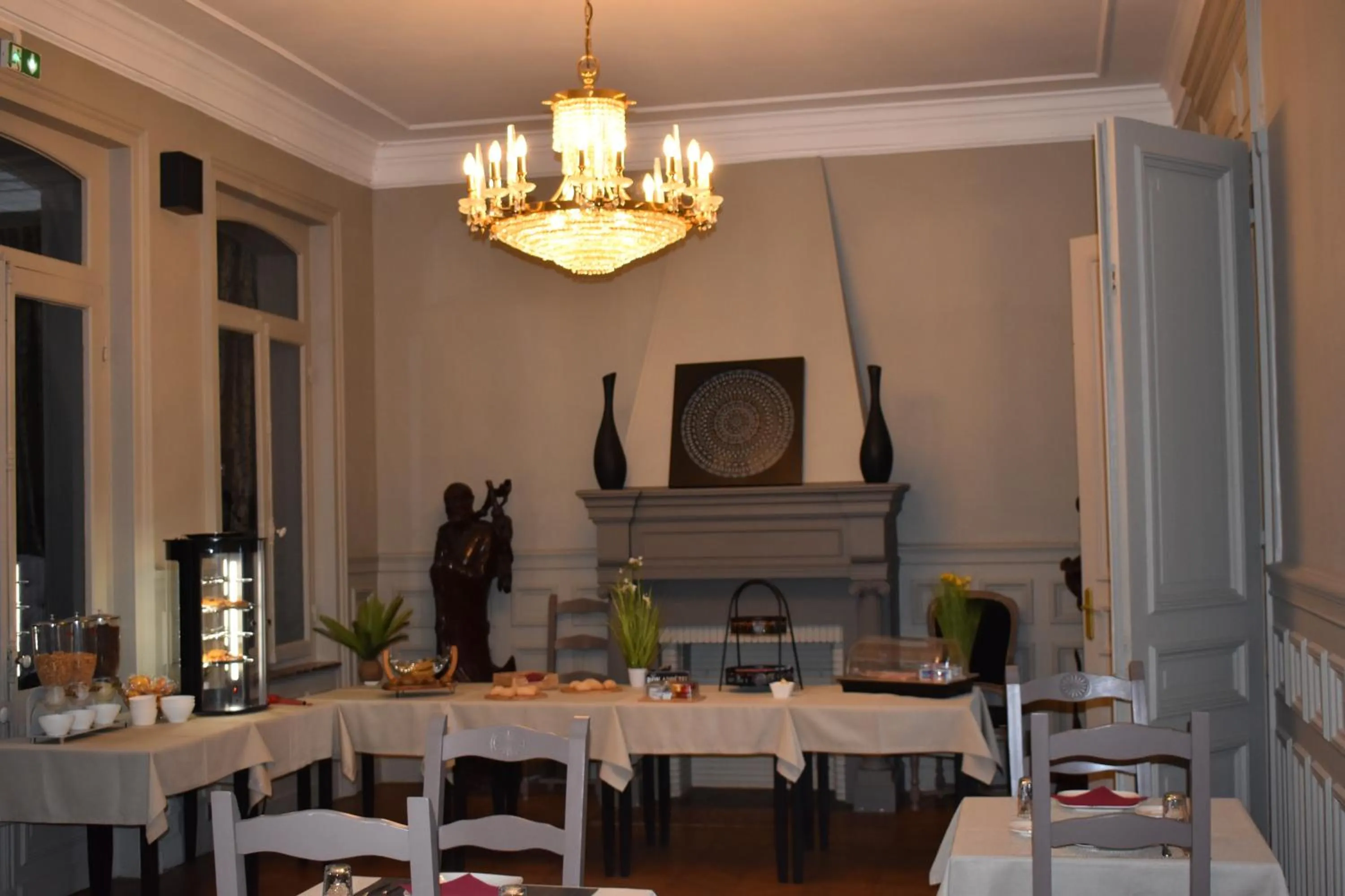 Buffet breakfast in Logis Manoir de Fourcy