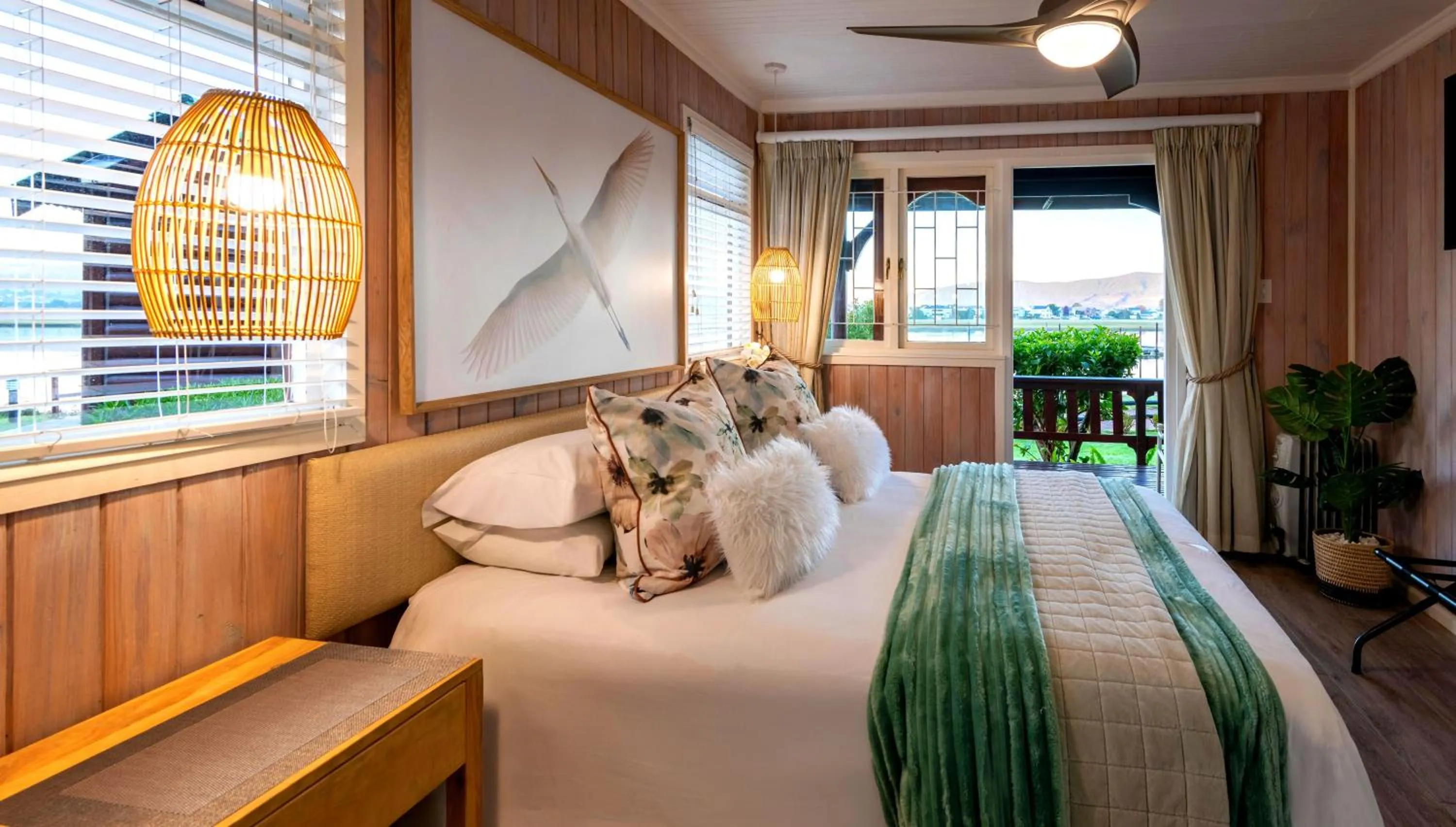 Bed in Knysna River Club by First Private Stays