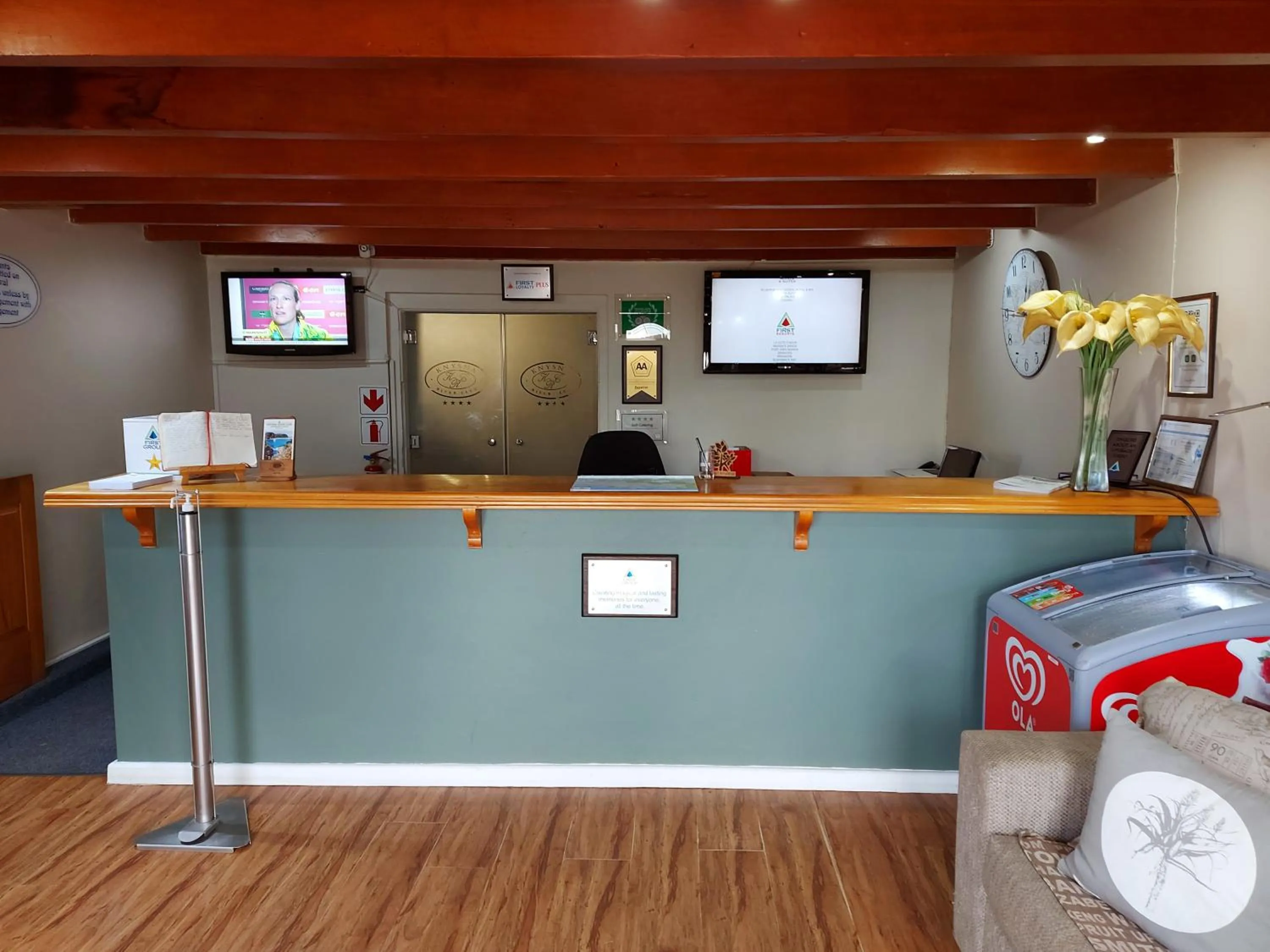 Lobby or reception in Knysna River Club by First Private Stays