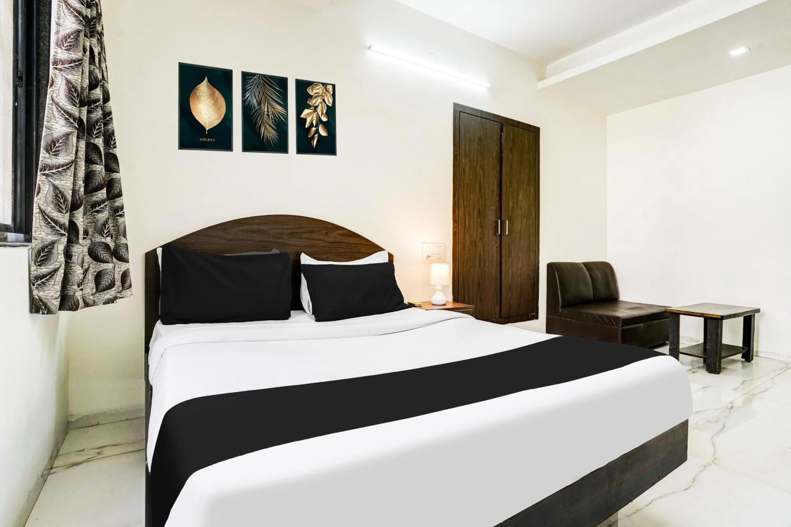 Bedroom, Bed in FabHotel Sahara Inn - Nr Vijay Mamta Theatre, Nashik Road