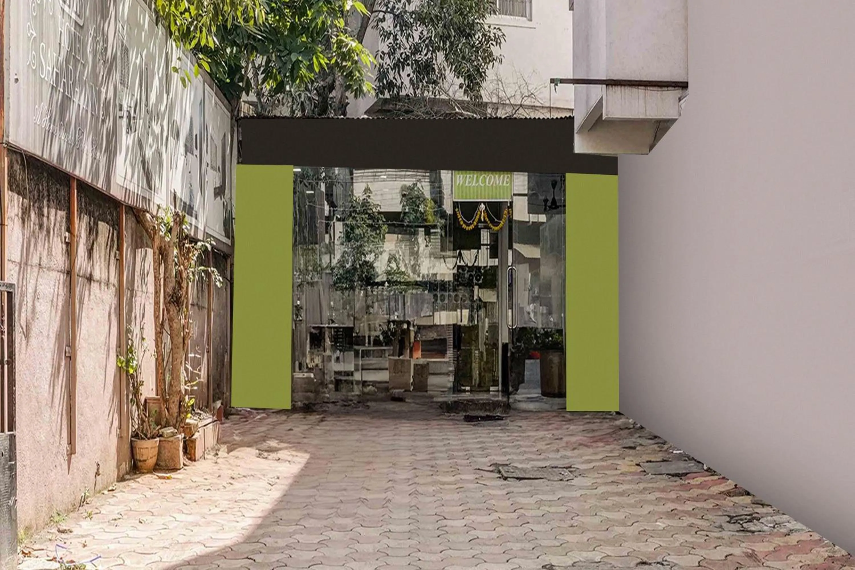 Facade/entrance in FabHotel Sahara Inn - Nr Vijay Mamta Theatre, Nashik Road