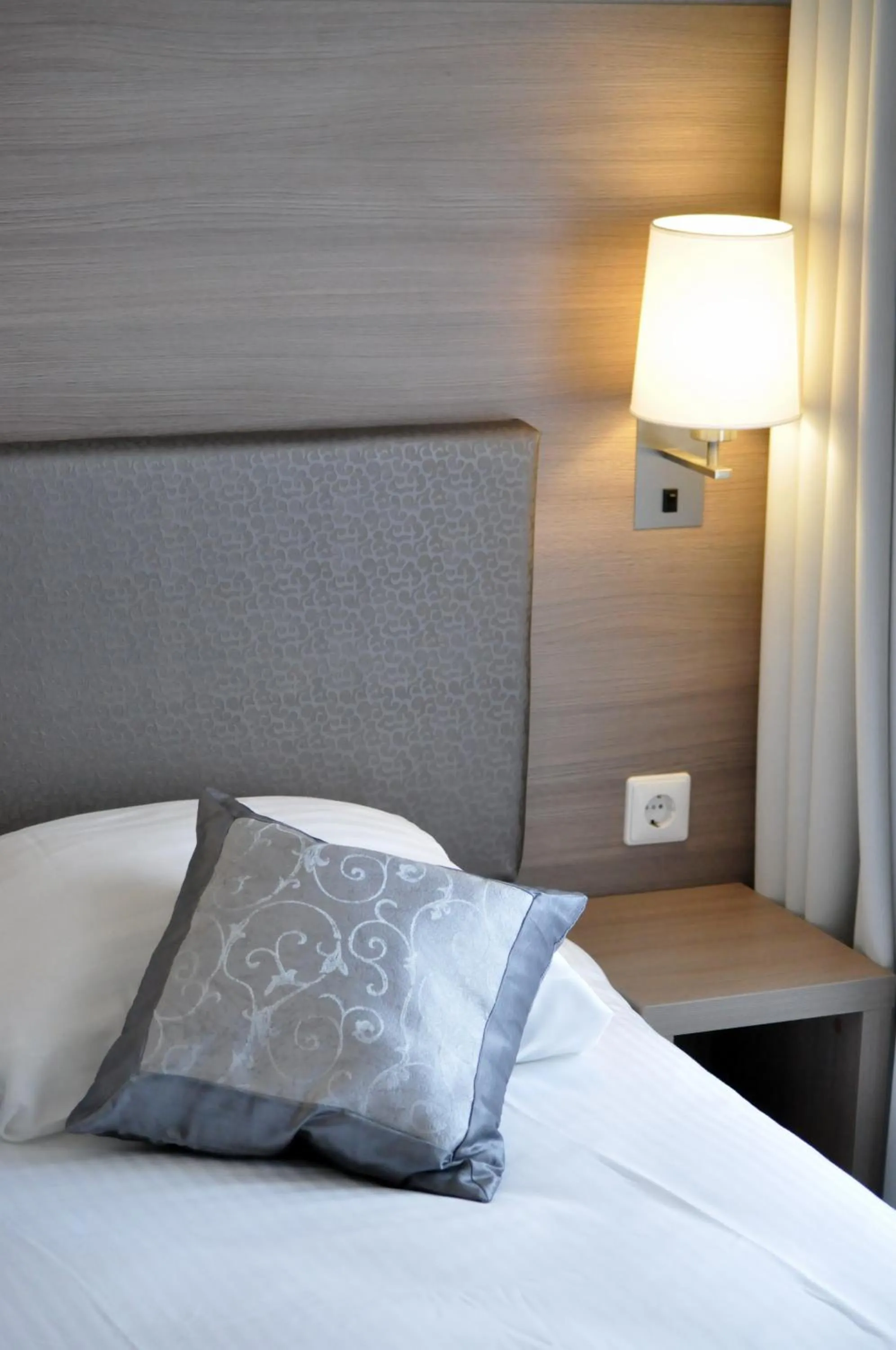 Bed in The Concert Hotel