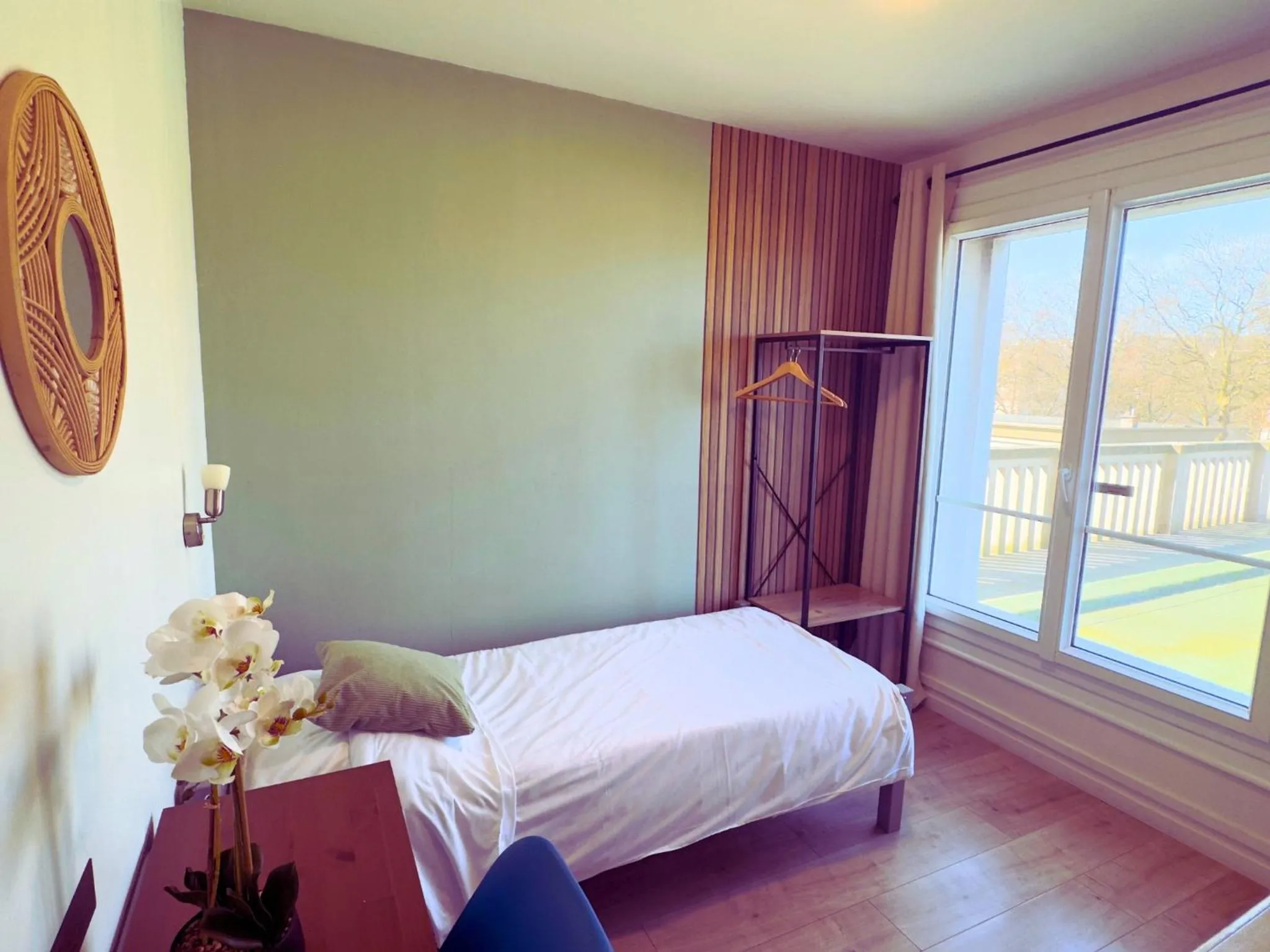 Bed in L'Escale Appartements et Suites en bord de Mer