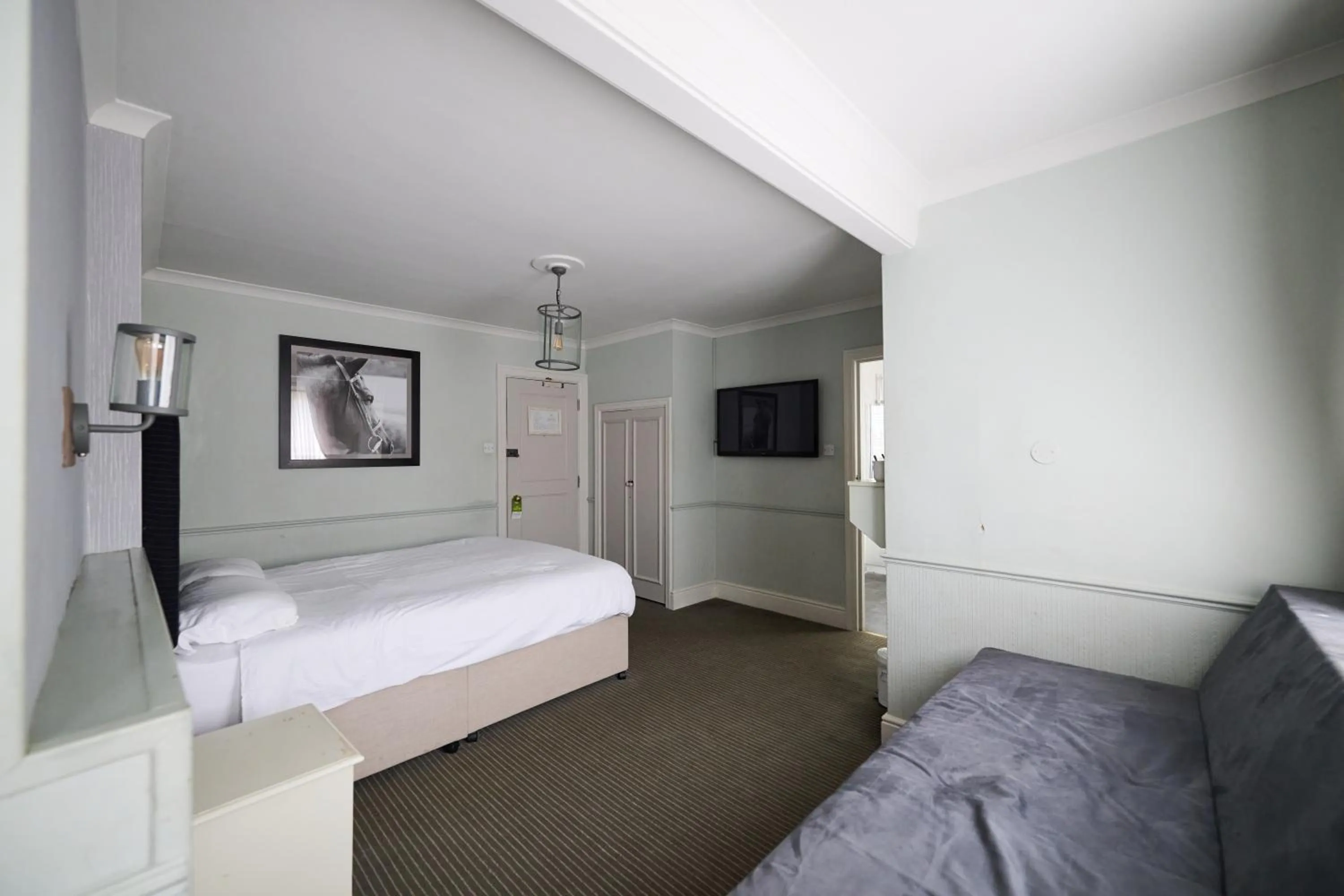 Bedroom, Bed in White Hart, Newmarket by Marston's Inns