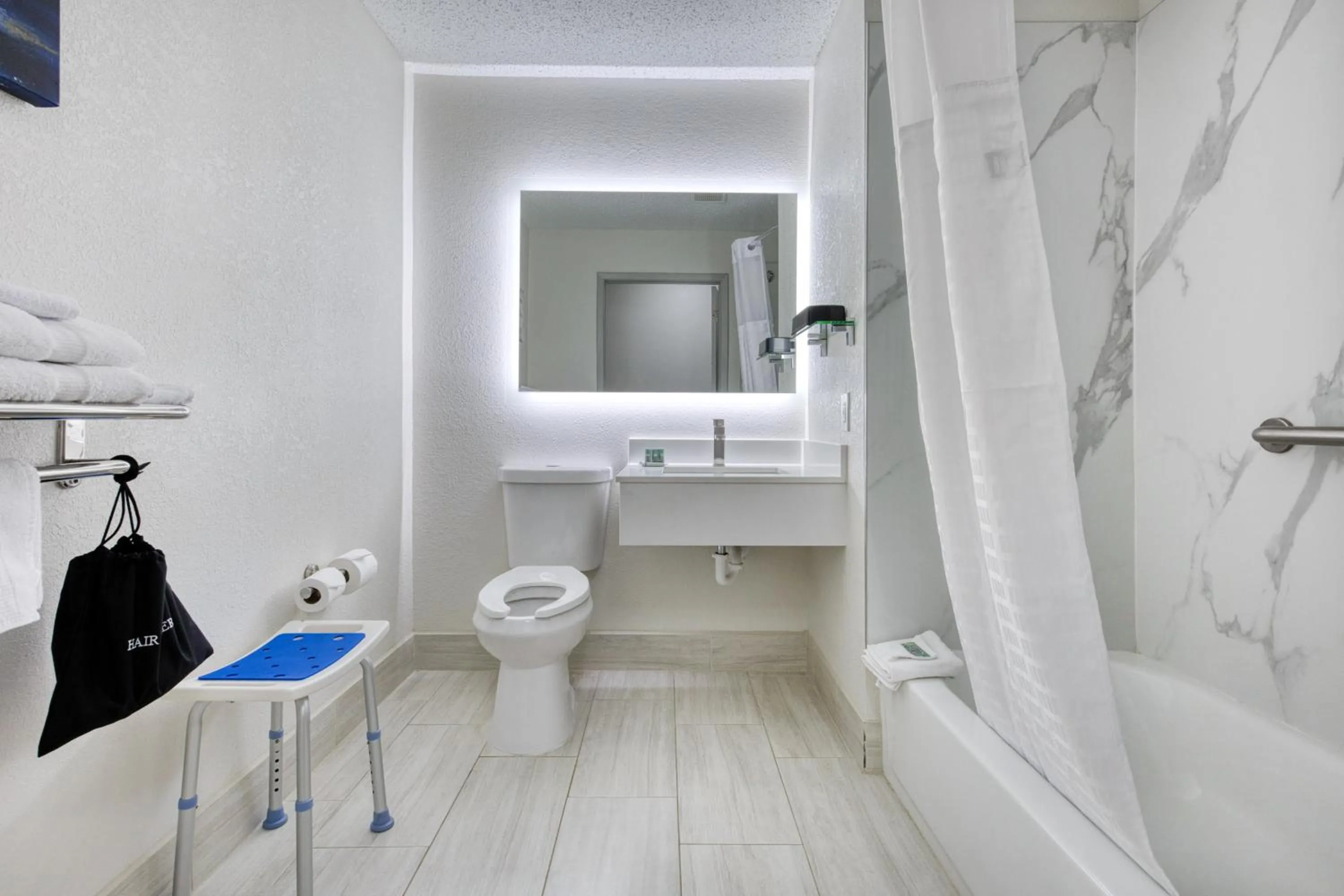 Bathroom in Best Western Greensboro Coliseum Inn