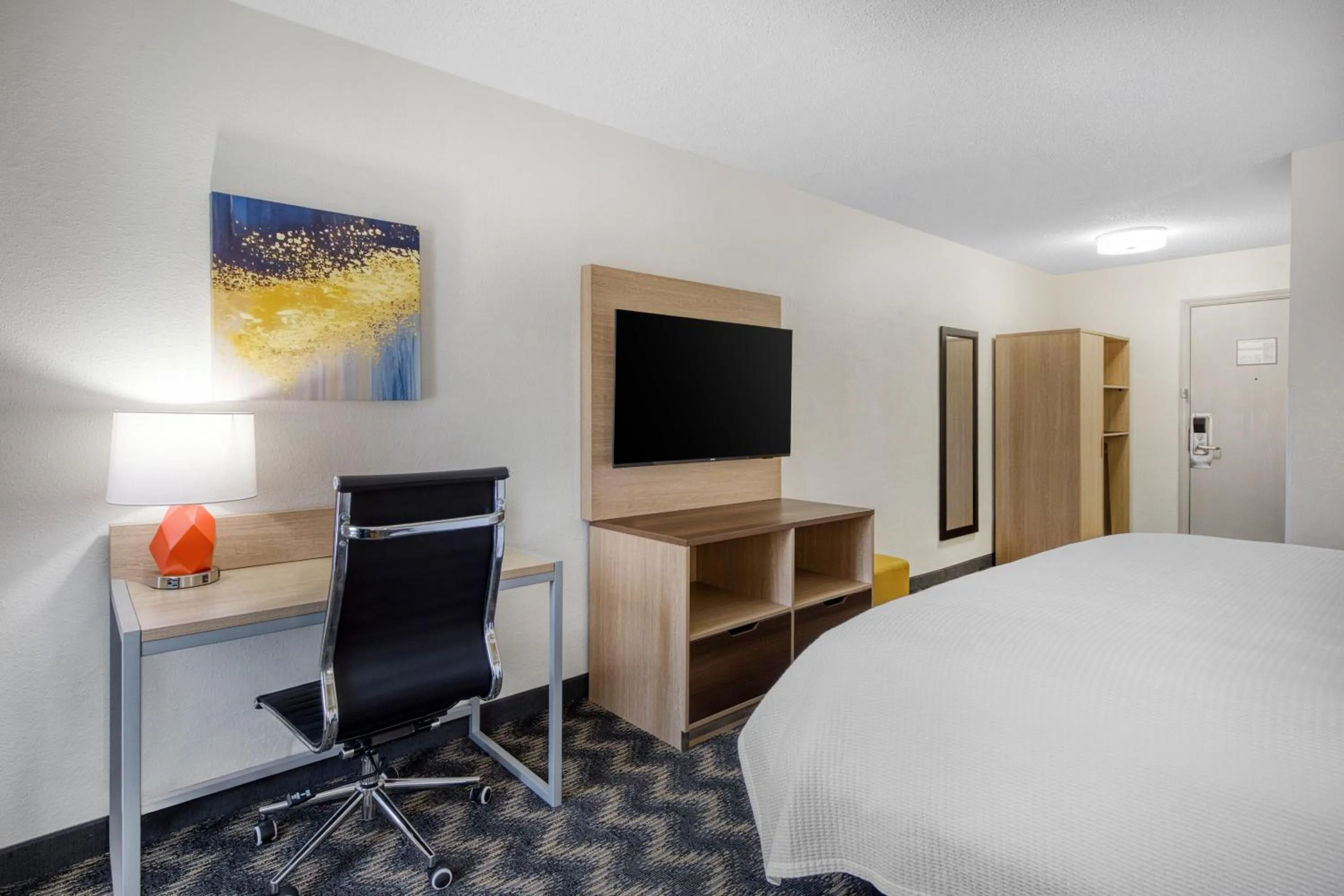 Bedroom, Bed in Best Western Greensboro Coliseum Inn