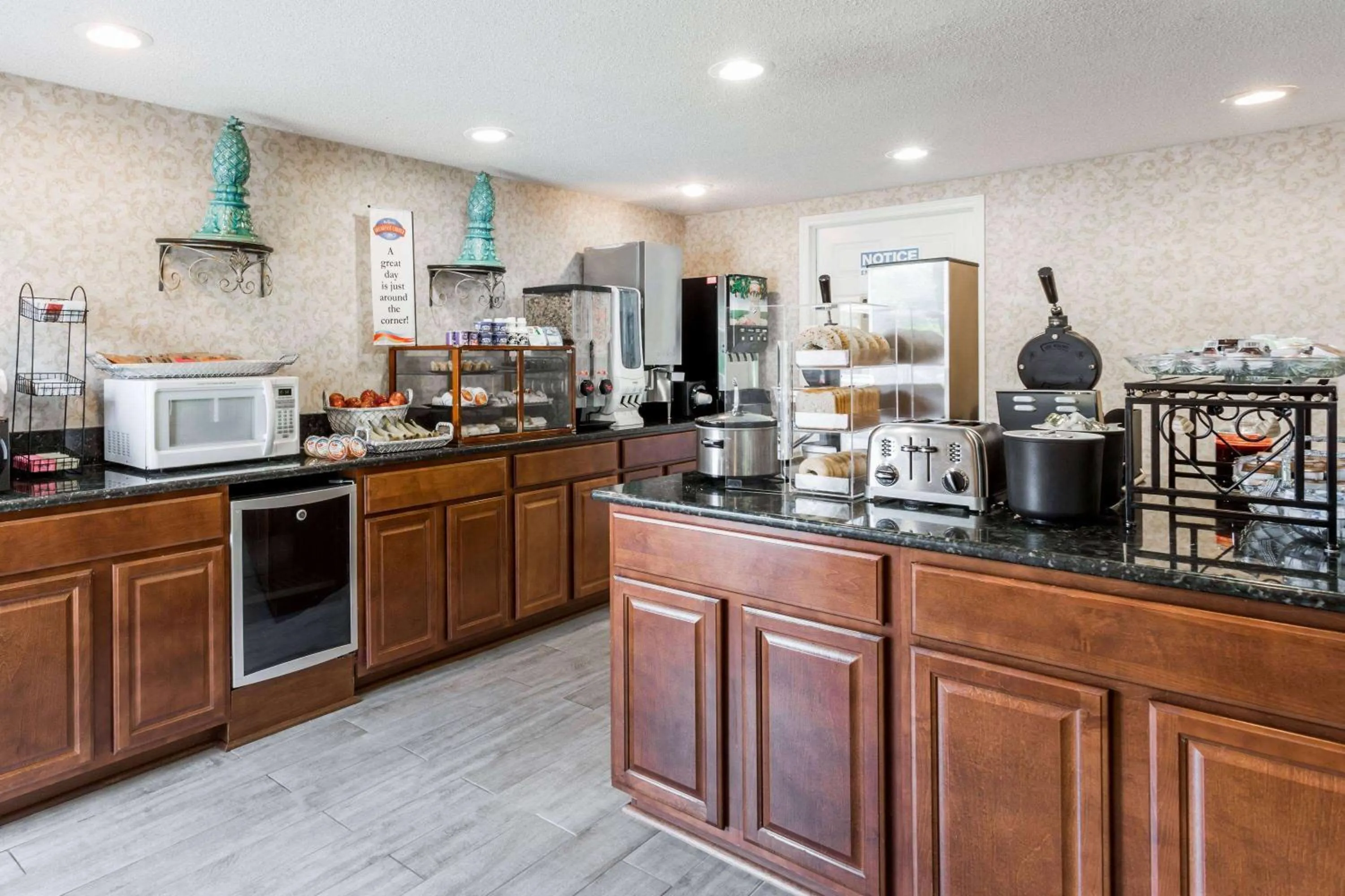 Breakfast in Baymont by Wyndham Greensboro/Coliseum