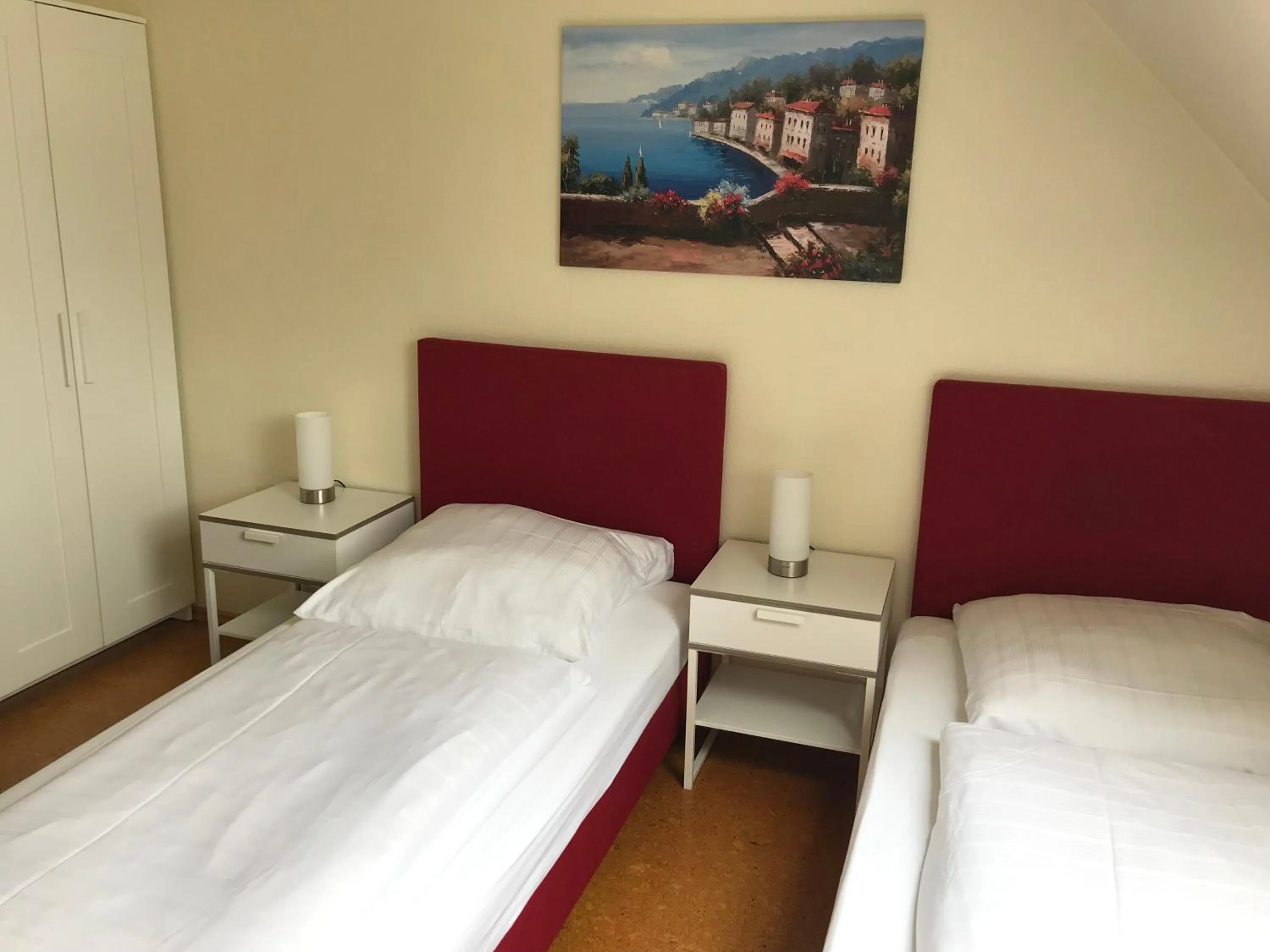 Photo of the whole room, Bed in Hotel Garni Elisabeth