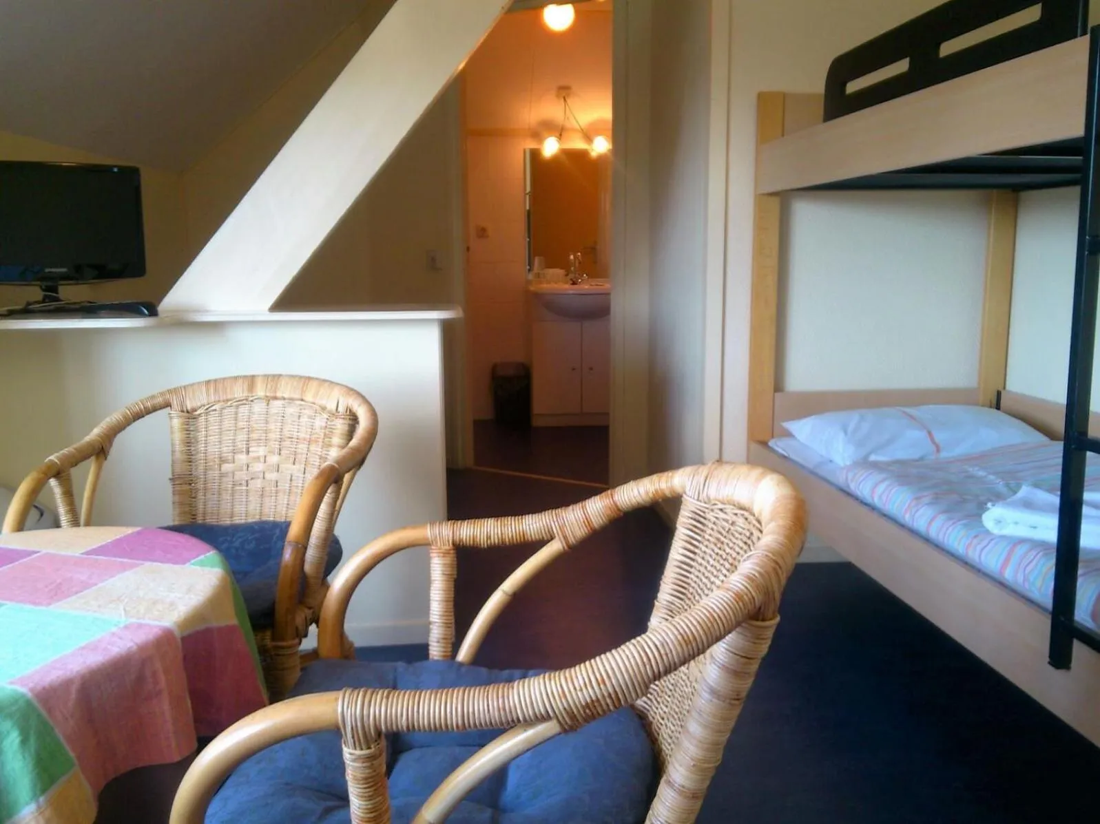 Bed in Hostel Herberg de Esborg Scheemda