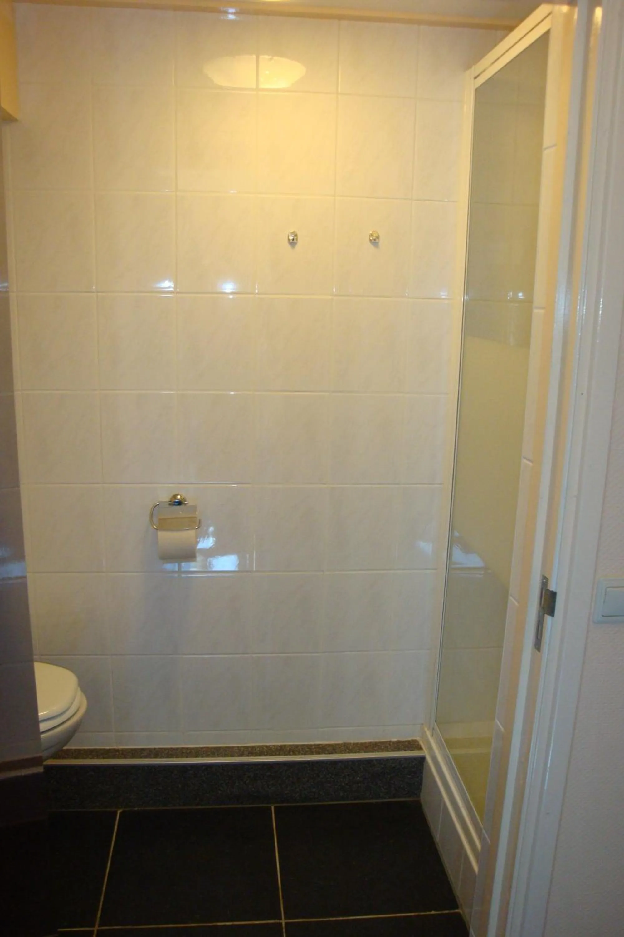 Shower in Hostel Herberg de Esborg Scheemda