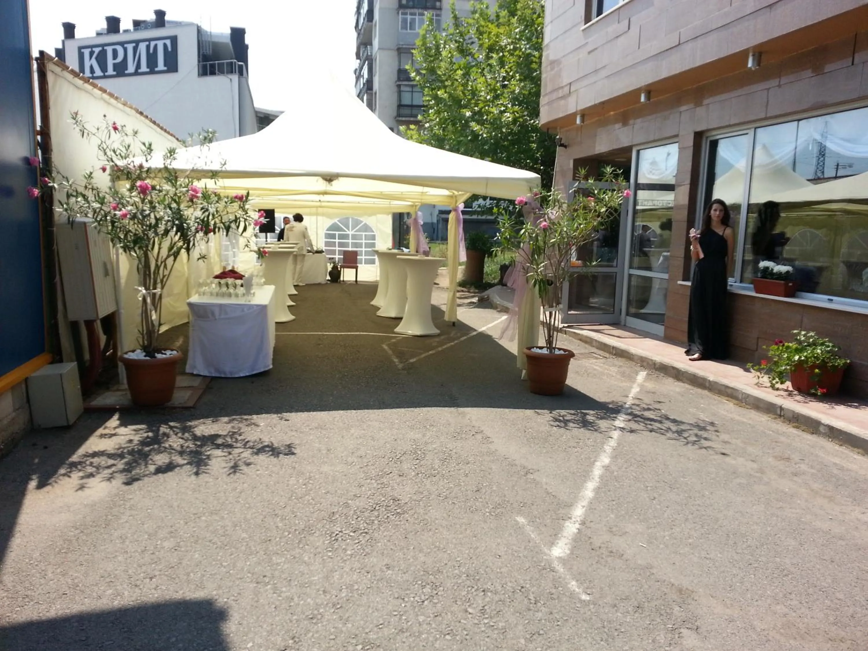 Facade/entrance in Elate Plaza Hotel