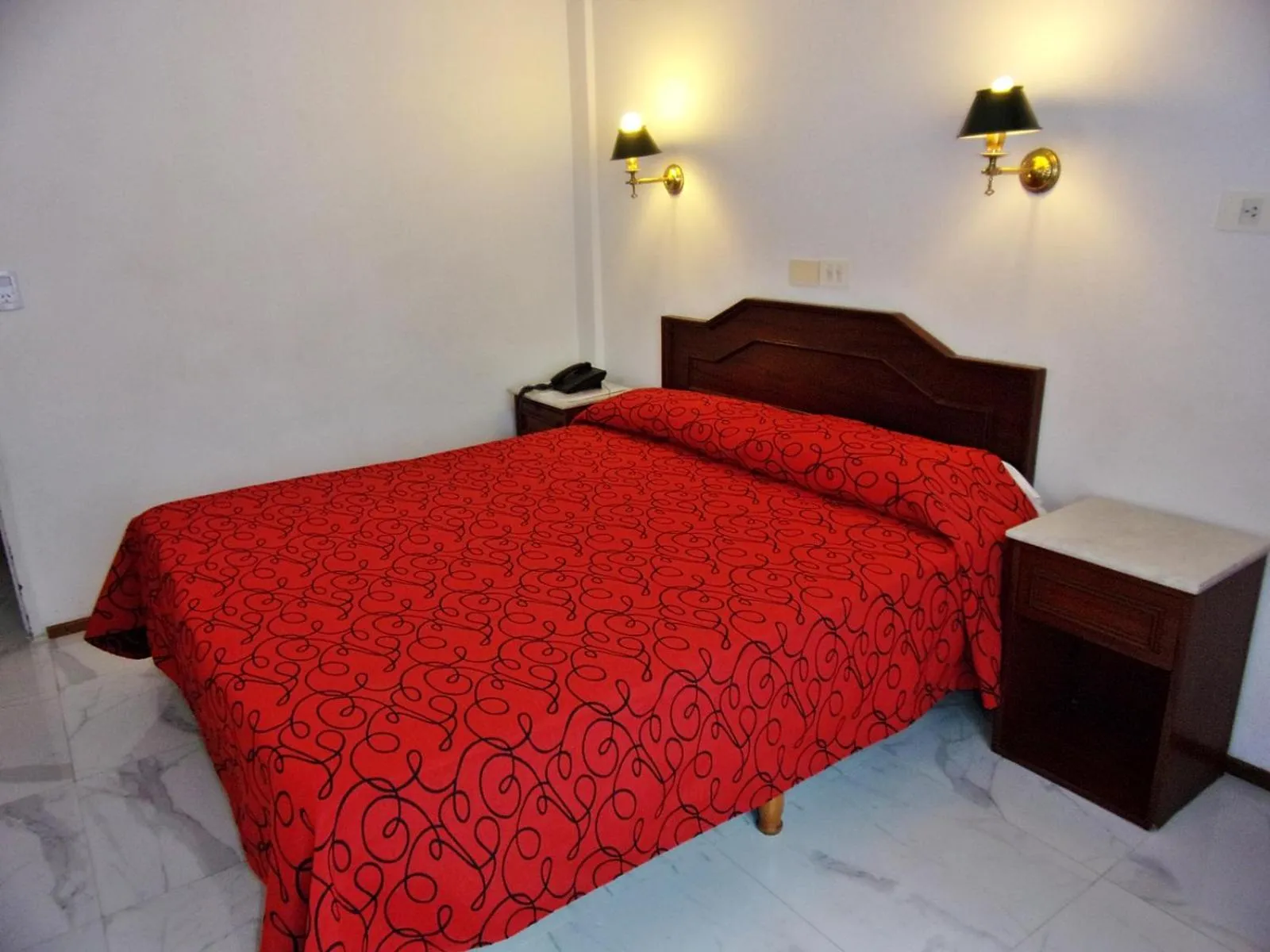 Photo of the whole room, Bed in Hotel Tres Sargentos