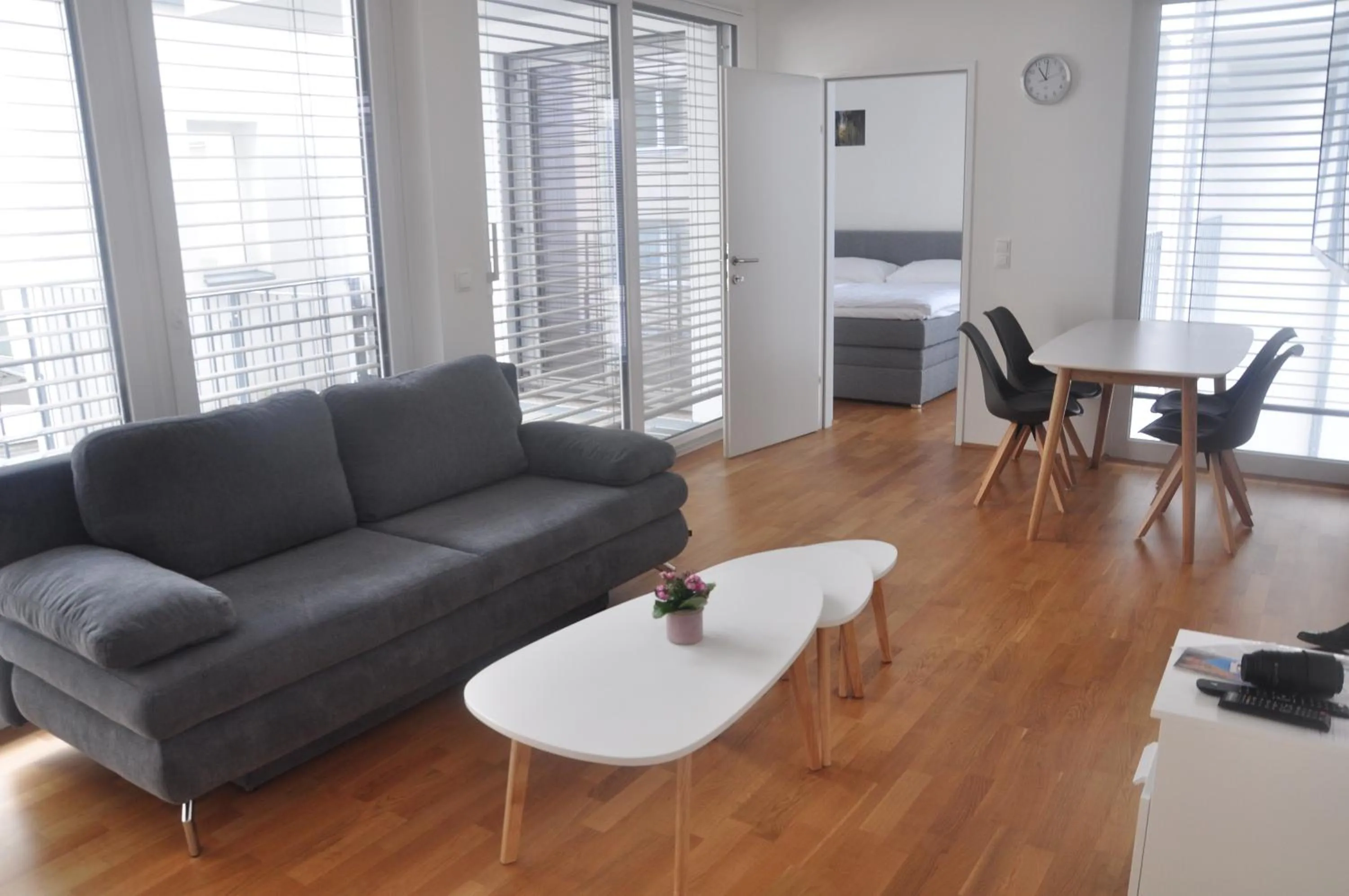 Living room in 4 Beds and More Vienna Apartments - Contactless check-in