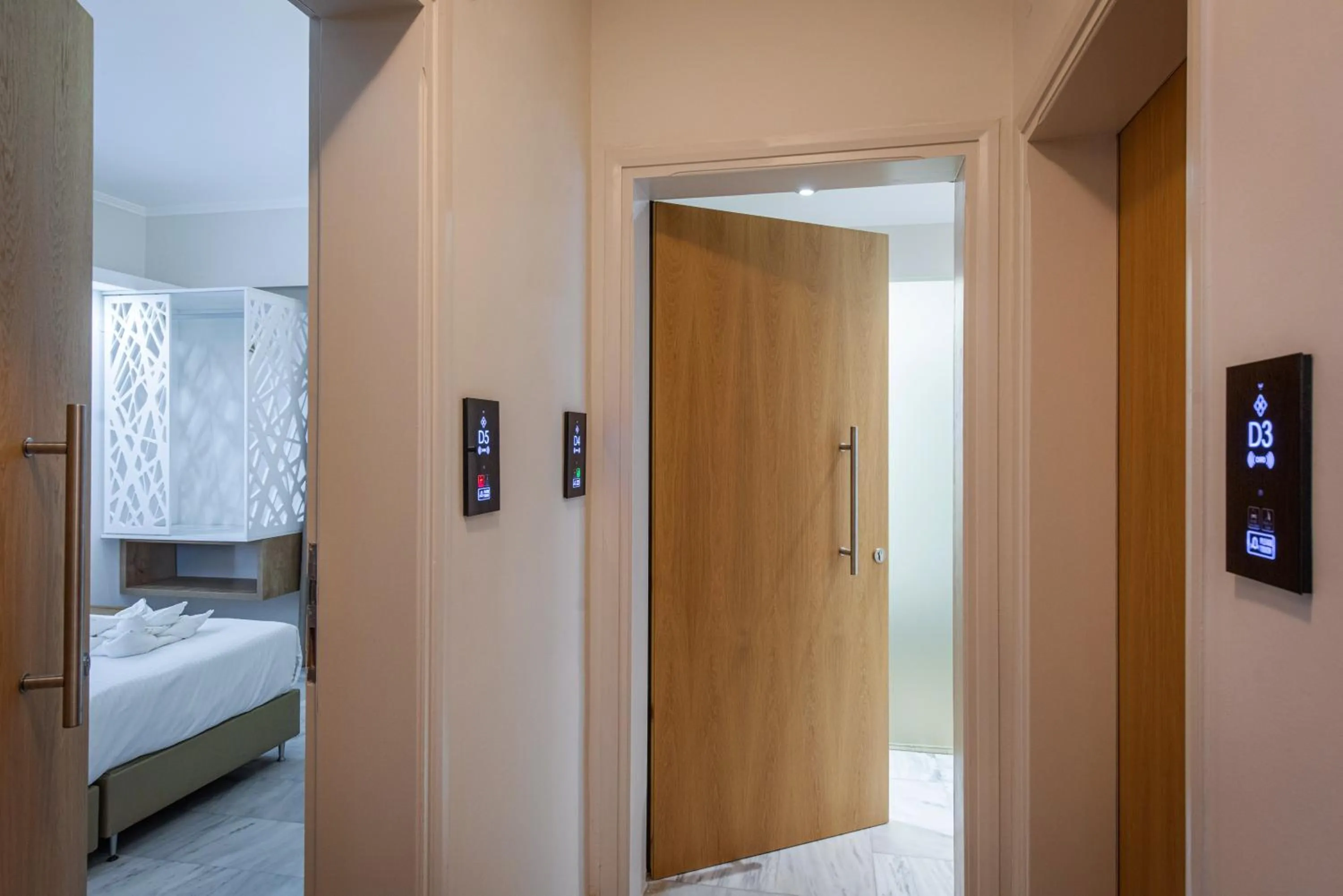 Photo of the whole room, Bed in Mary Hotel & Mary Royal Suites