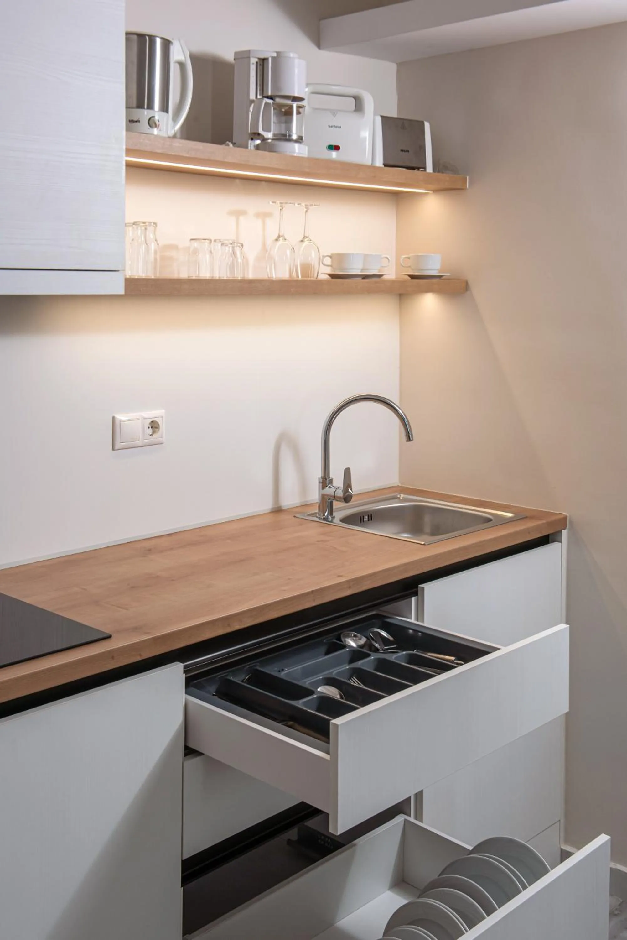 Kitchen or kitchenette in Mary Hotel & Mary Royal Suites