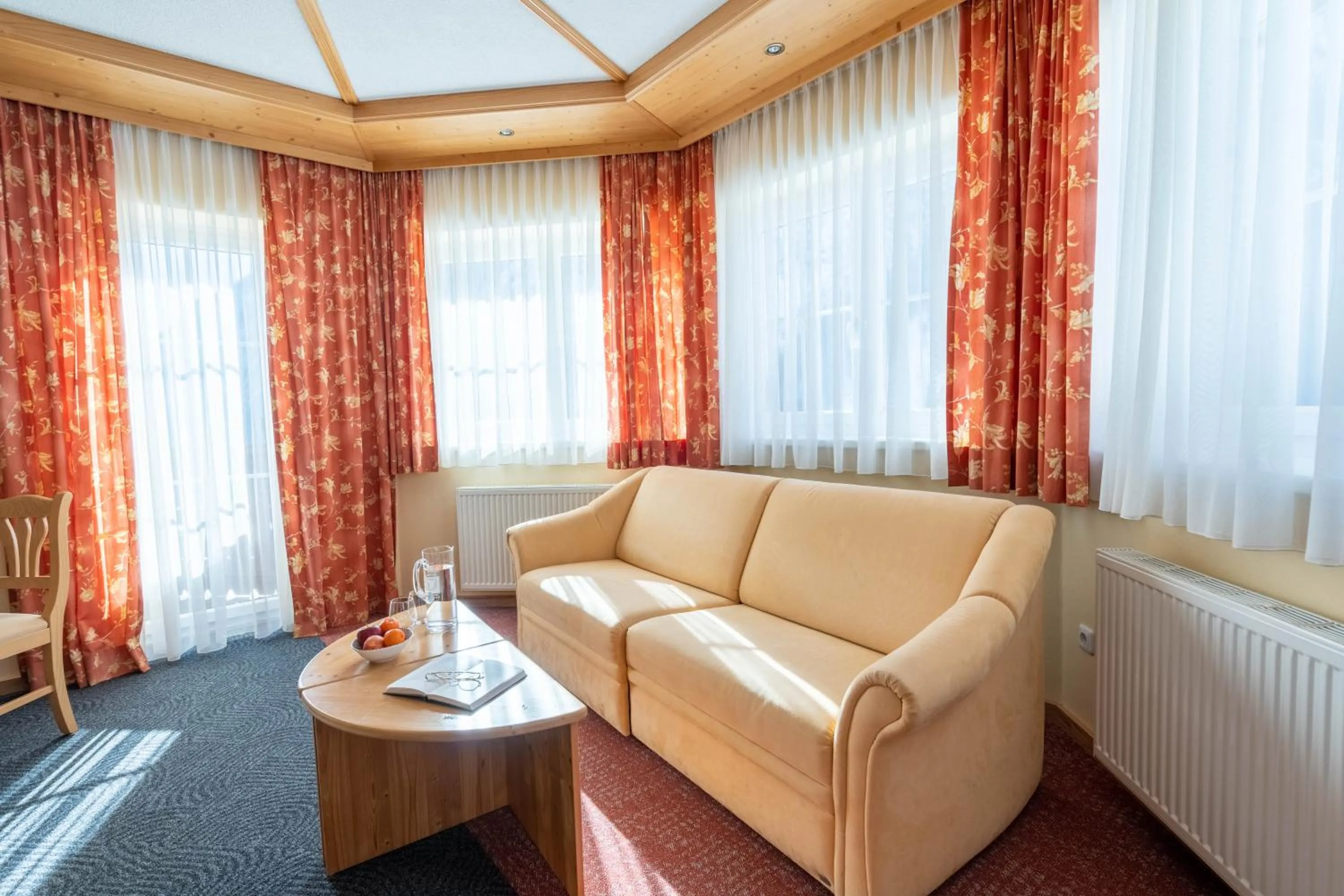 Seating area in Alpin Panoramahotel Lärchenhof