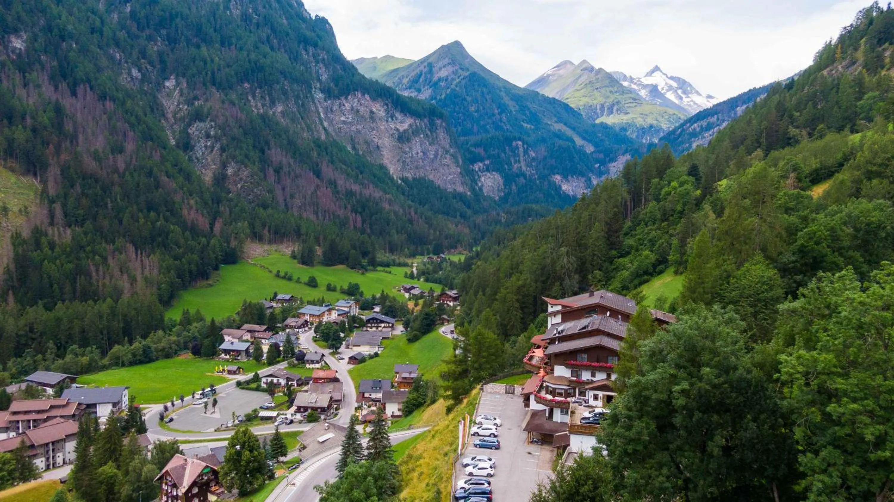Property building in Alpin Panoramahotel Lärchenhof