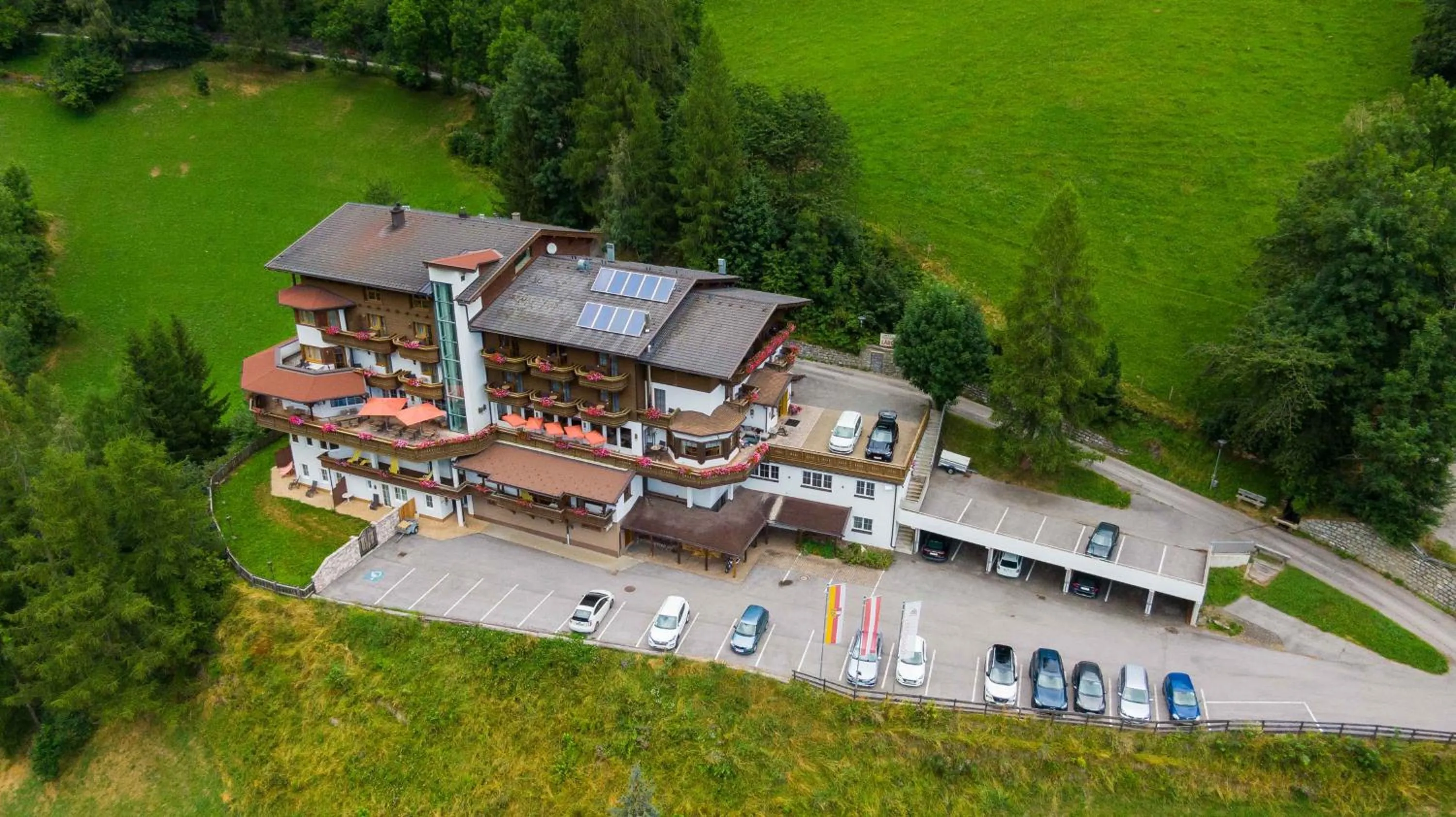 Property building in Alpin Panoramahotel Lärchenhof