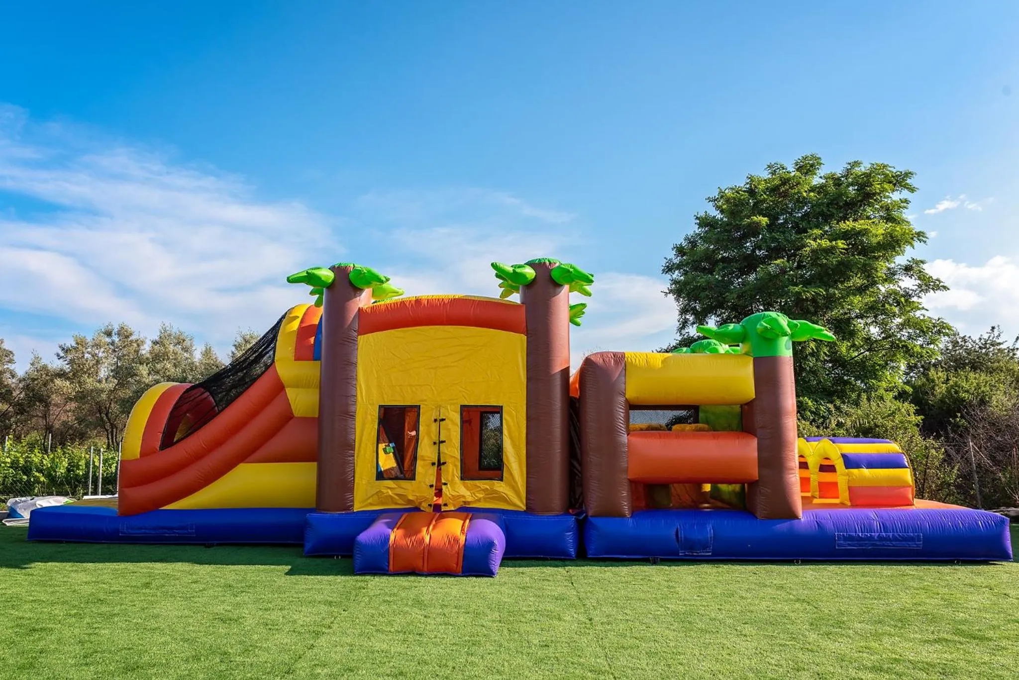 Area and facilities in Mythic Summer Hotel